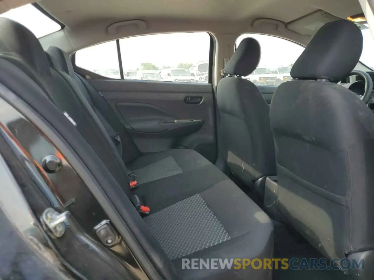10 Photograph of a damaged car 3N1CN8DV1ML911775 NISSAN VERSA 2021