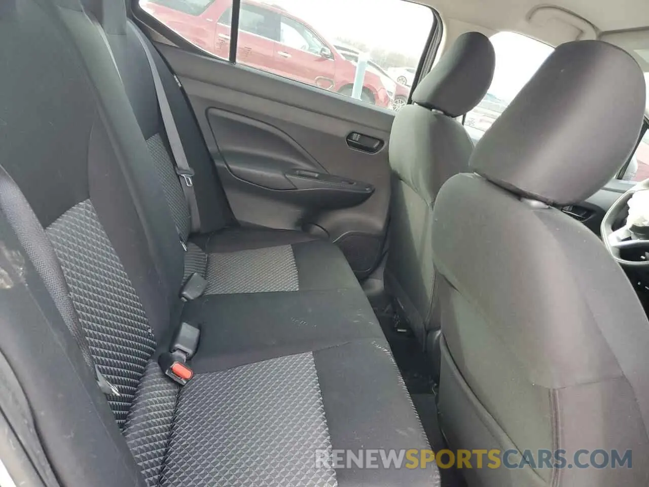 10 Photograph of a damaged car 3N1CN8DV3ML895966 NISSAN VERSA 2021