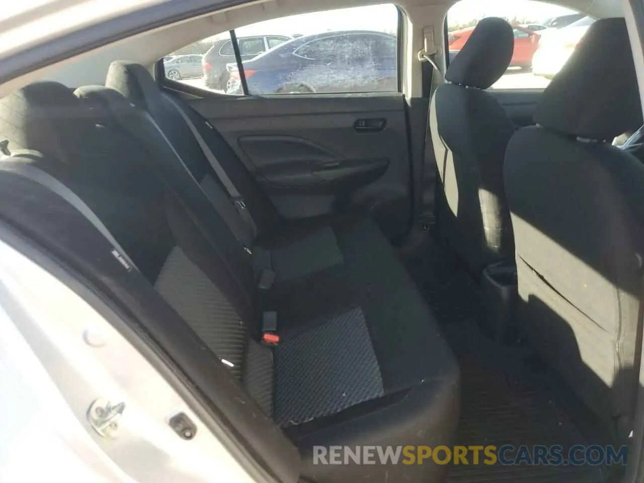 10 Photograph of a damaged car 3N1CN8DV3ML923460 NISSAN VERSA 2021