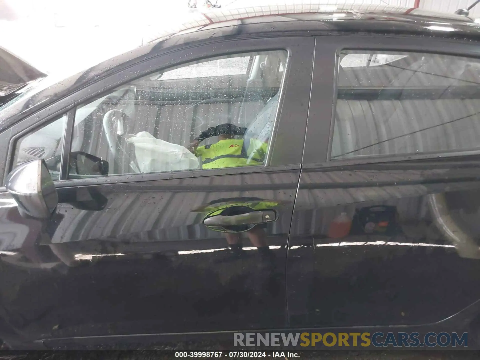 15 Photograph of a damaged car 3N1CN8DV4ML805837 NISSAN VERSA 2021