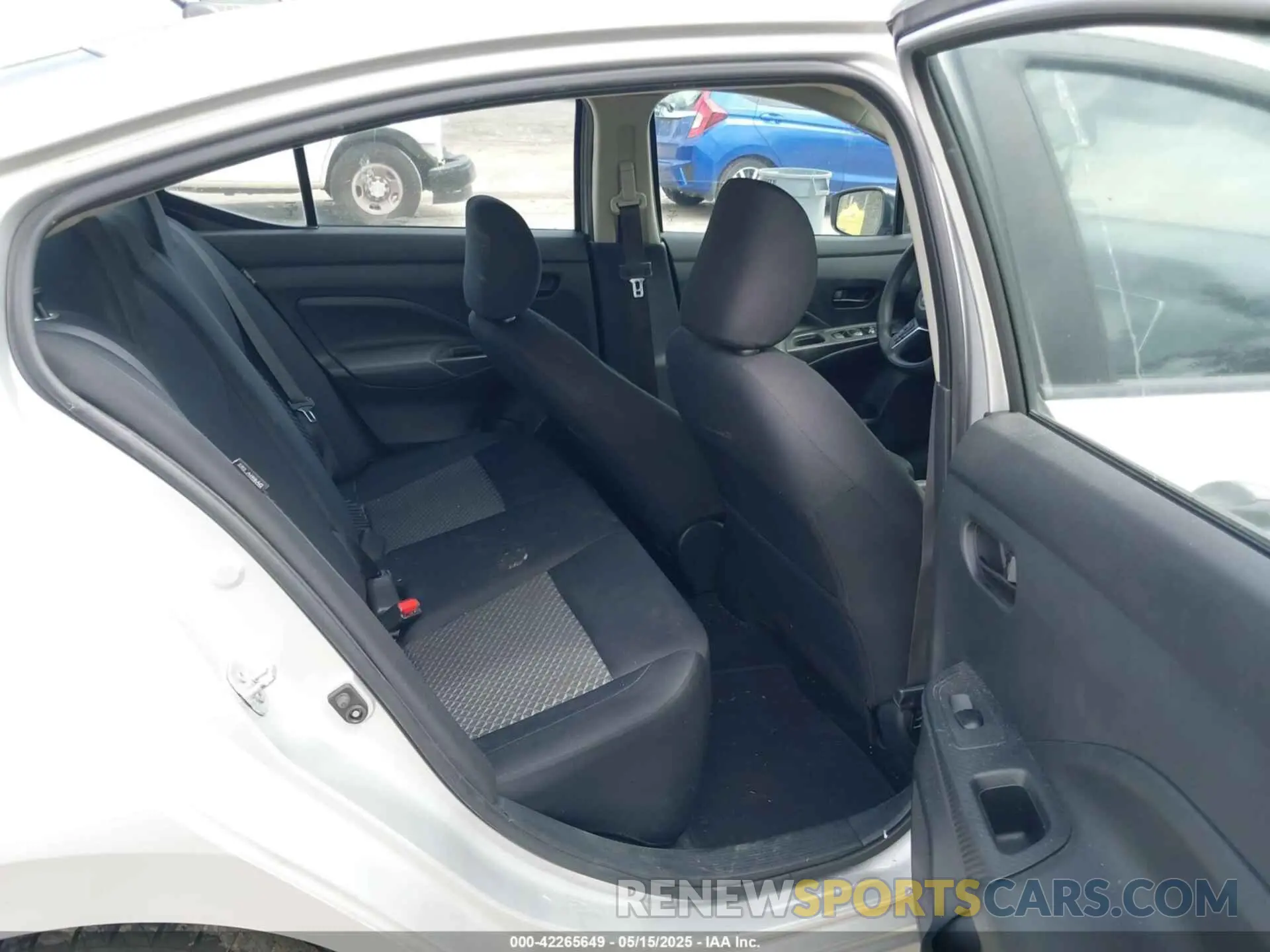 8 Photograph of a damaged car 3N1CN8DV4ML809483 NISSAN VERSA 2021