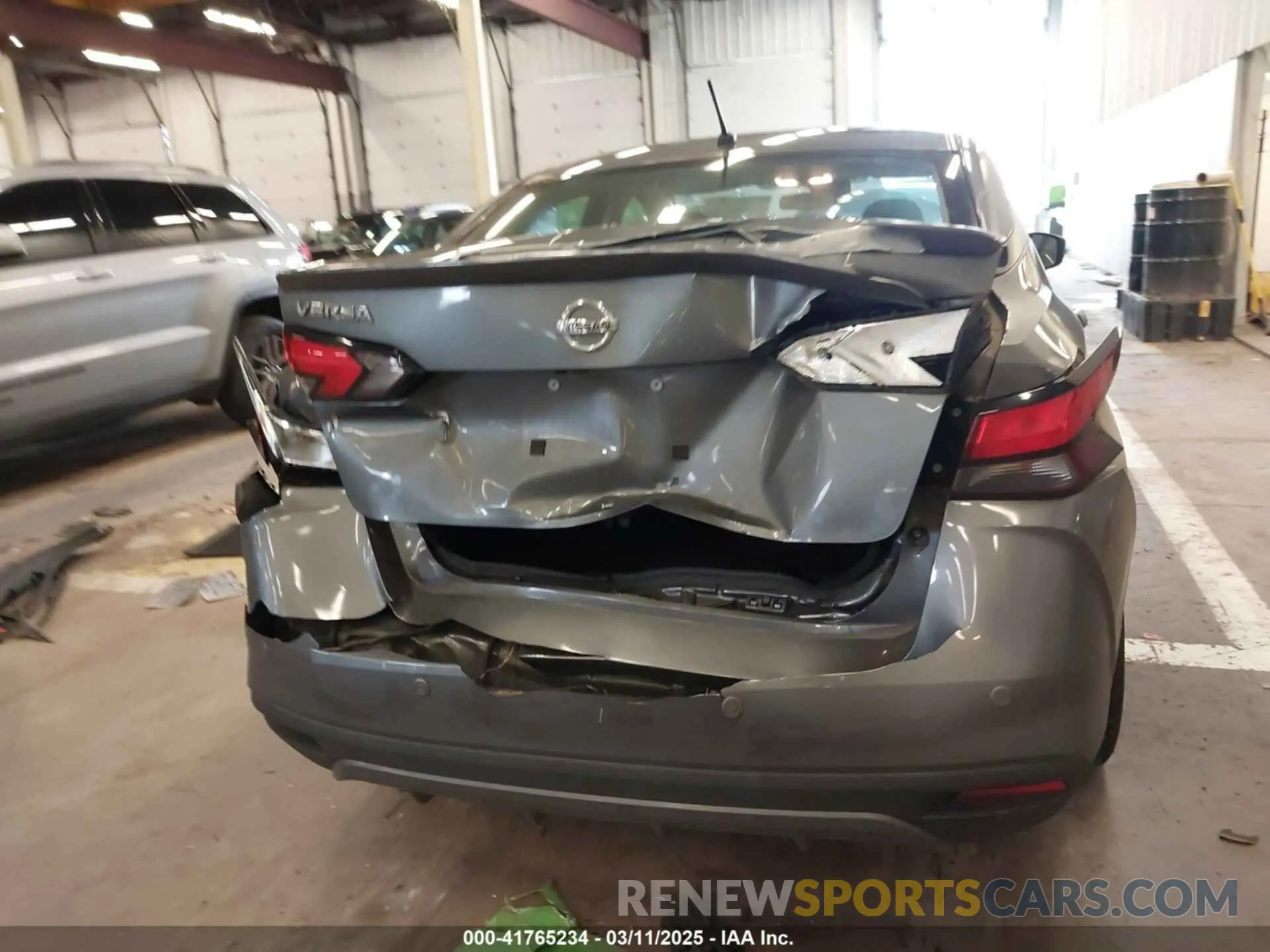 17 Photograph of a damaged car 3N1CN8DV4ML815784 NISSAN VERSA 2021