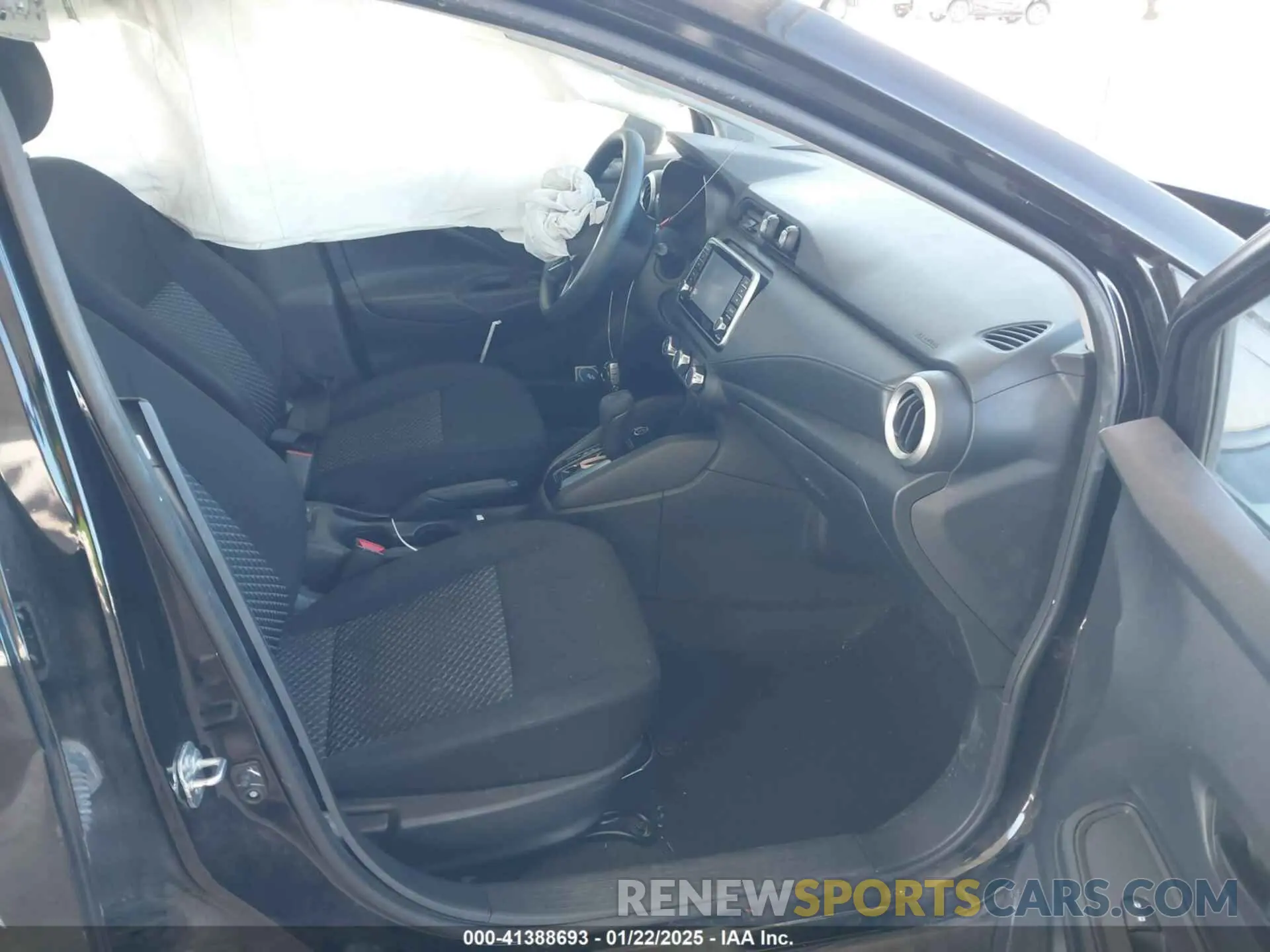 5 Photograph of a damaged car 3N1CN8DV4ML904089 NISSAN VERSA 2021