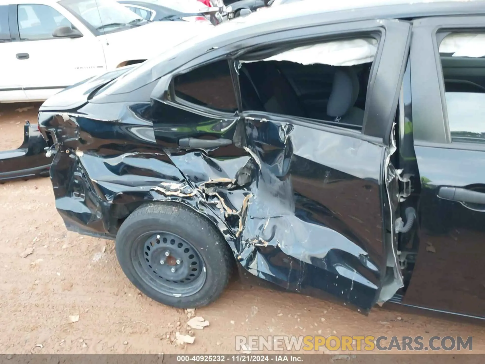 6 Photograph of a damaged car 3N1CN8DV5ML812117 NISSAN VERSA 2021