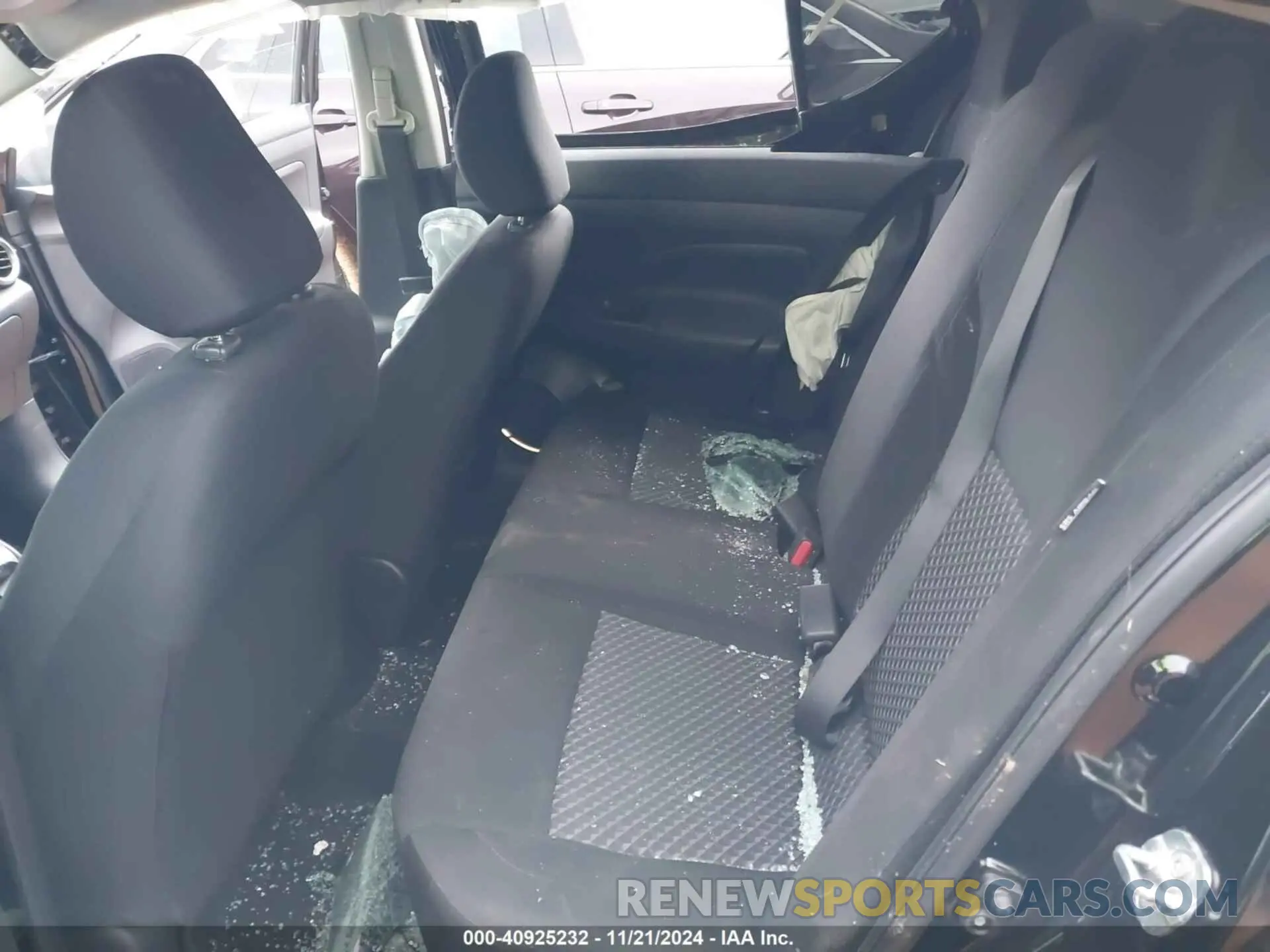 8 Photograph of a damaged car 3N1CN8DV5ML812117 NISSAN VERSA 2021