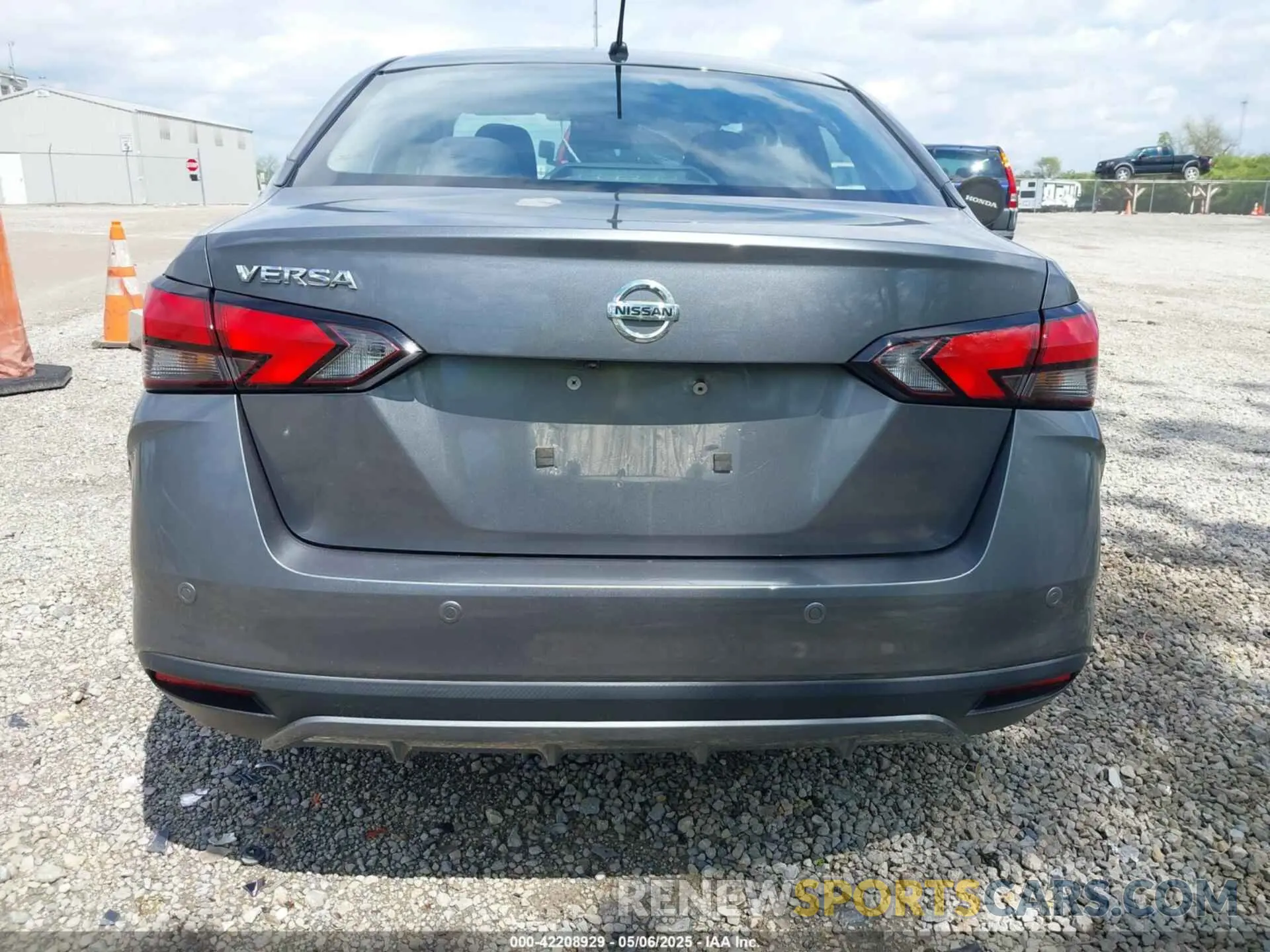 17 Photograph of a damaged car 3N1CN8DV5ML897136 NISSAN VERSA 2021
