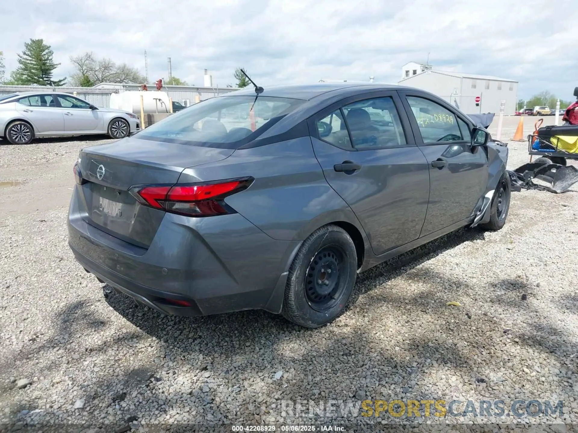 4 Photograph of a damaged car 3N1CN8DV5ML897136 NISSAN VERSA 2021