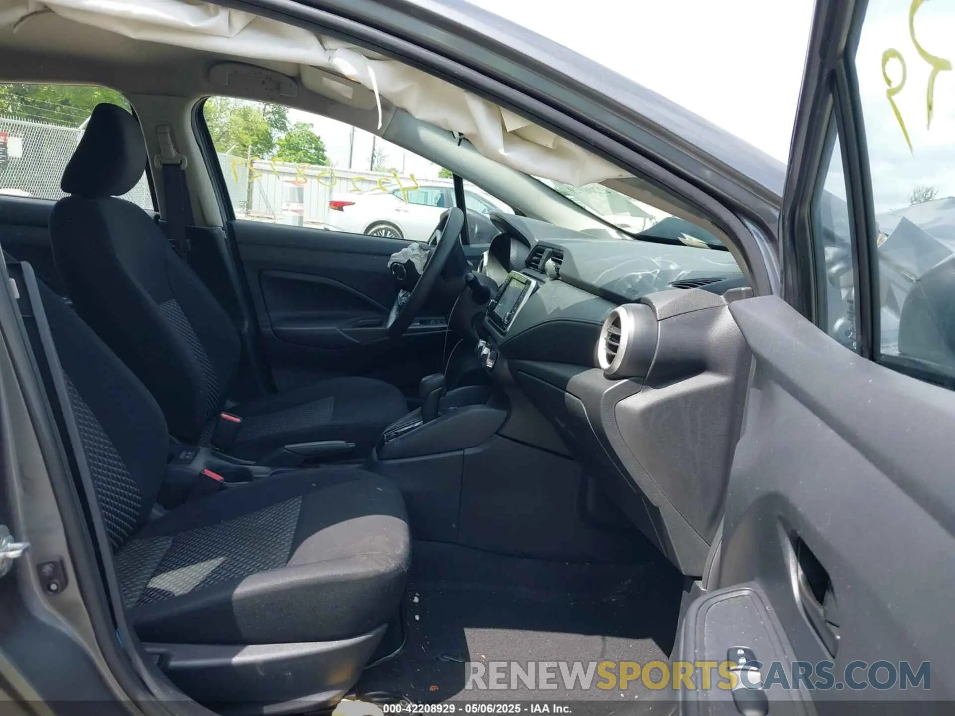 5 Photograph of a damaged car 3N1CN8DV5ML897136 NISSAN VERSA 2021