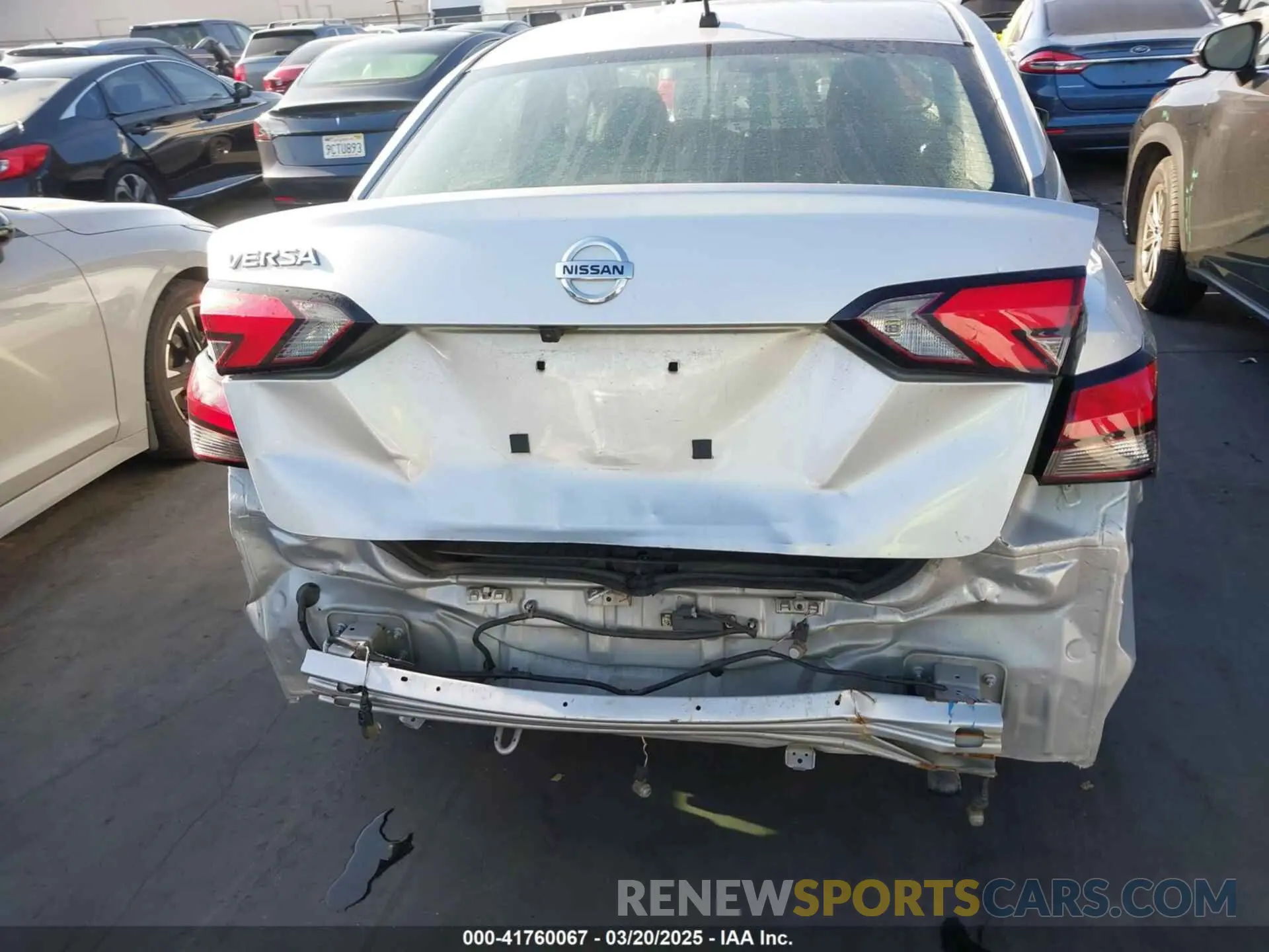 17 Photograph of a damaged car 3N1CN8DV5ML911312 NISSAN VERSA 2021