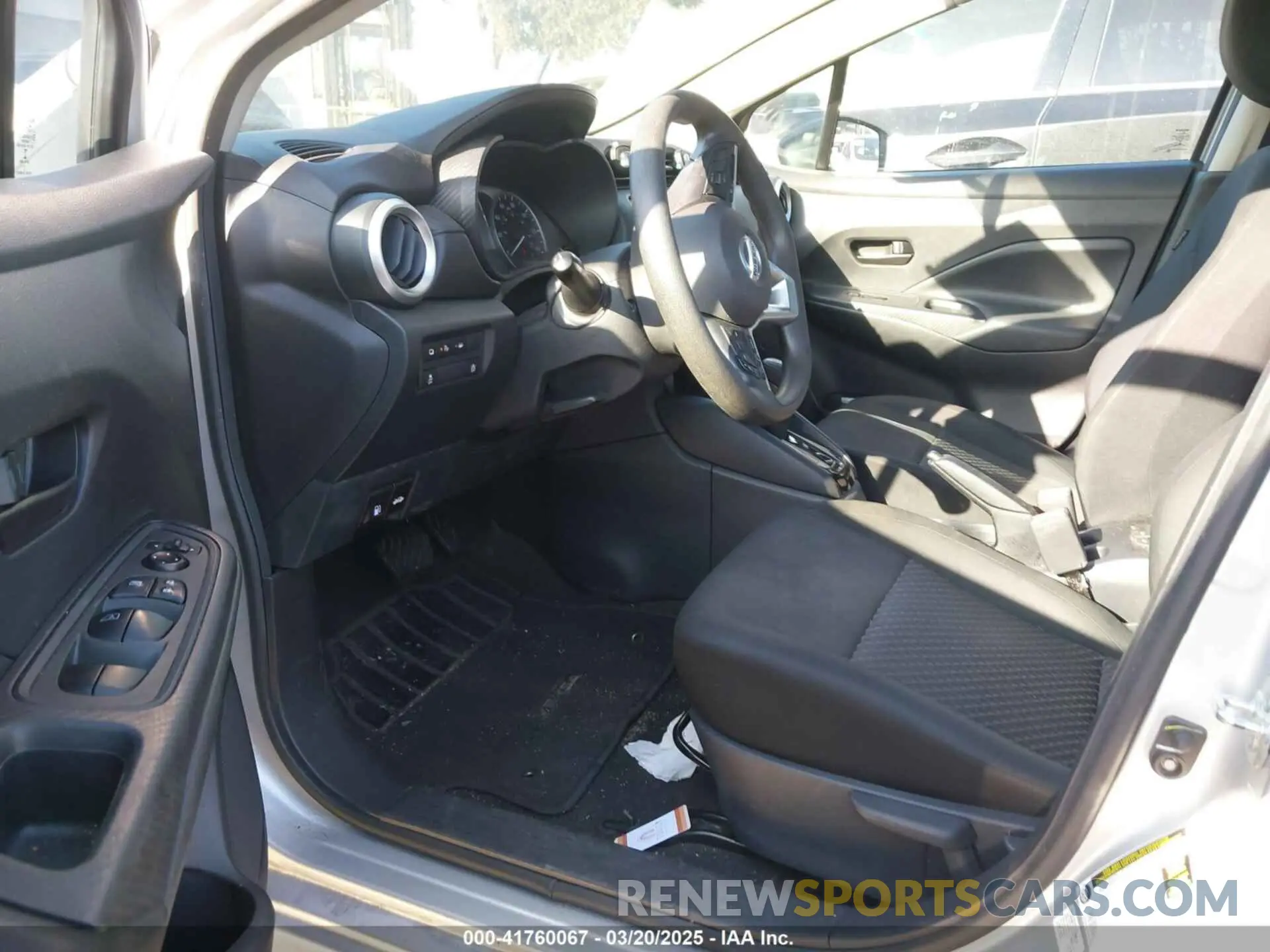 19 Photograph of a damaged car 3N1CN8DV5ML911312 NISSAN VERSA 2021