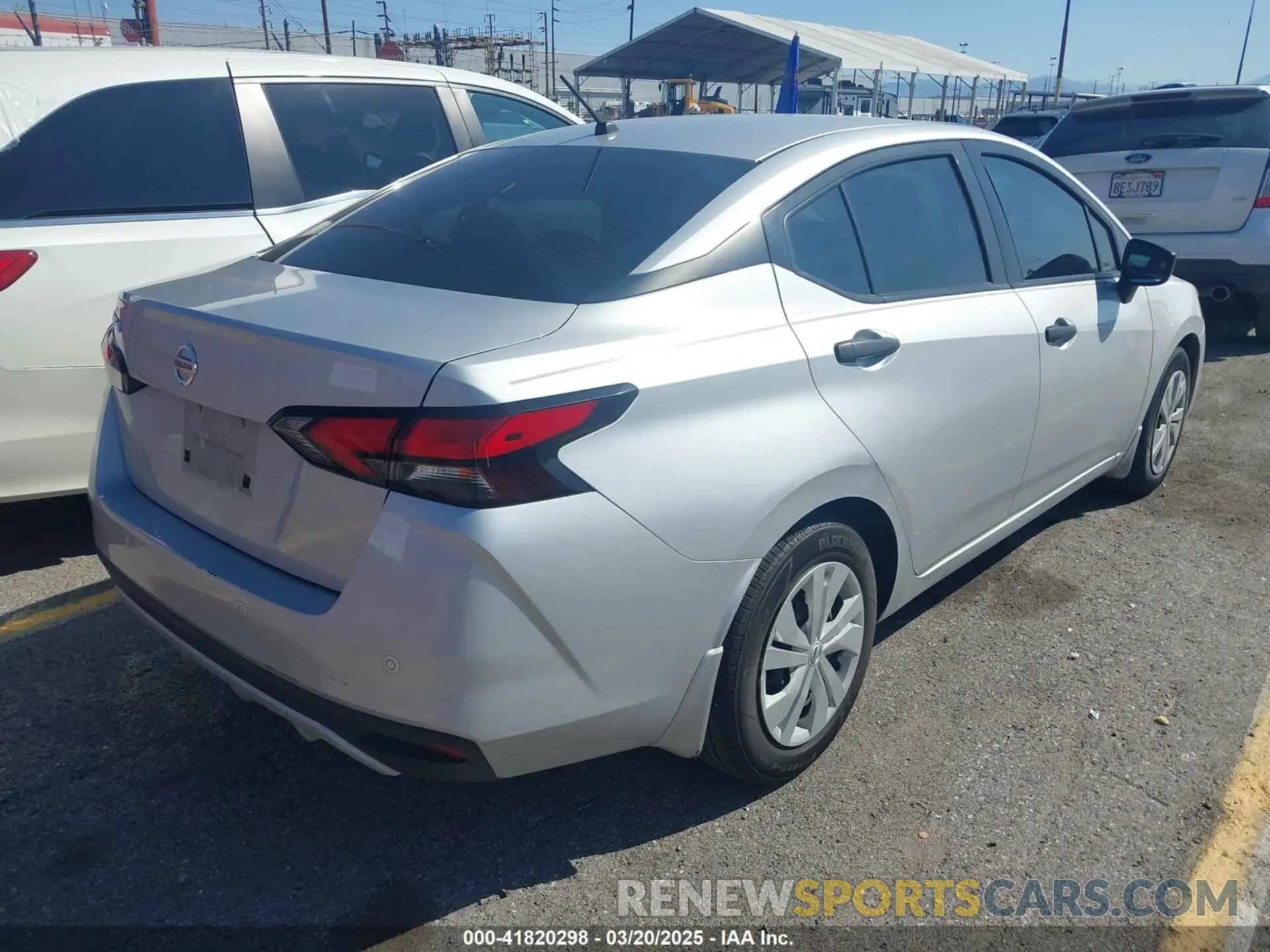 4 Photograph of a damaged car 3N1CN8DV5ML924237 NISSAN VERSA 2021
