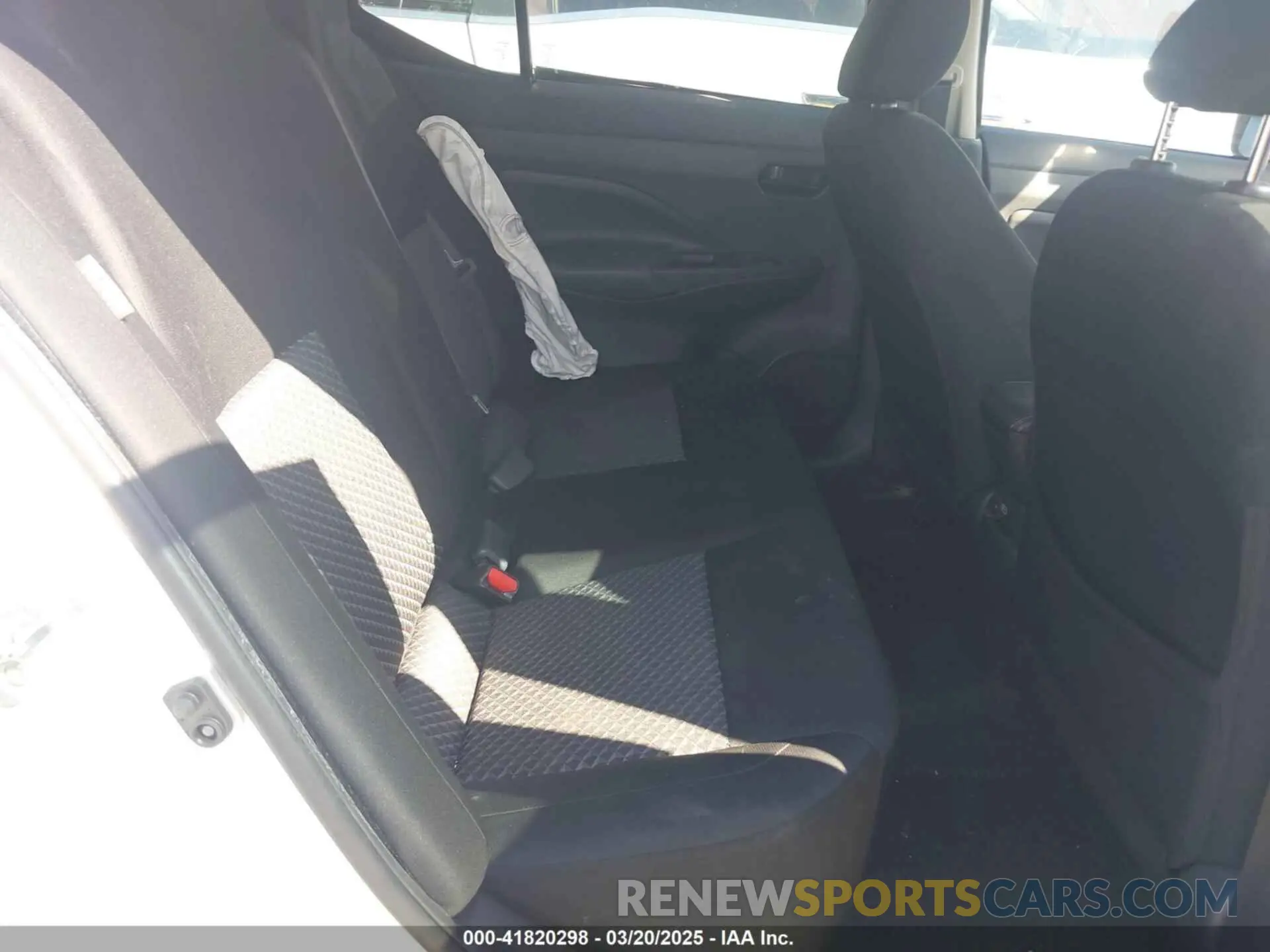 8 Photograph of a damaged car 3N1CN8DV5ML924237 NISSAN VERSA 2021