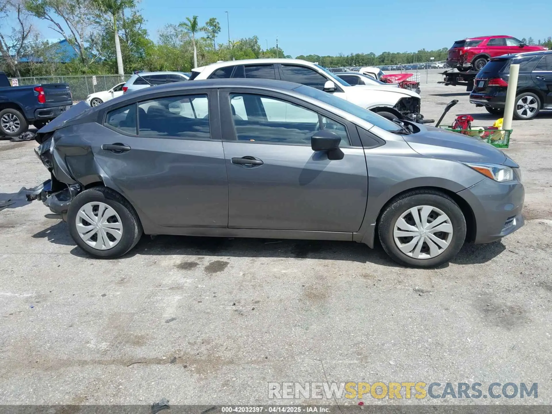 14 Photograph of a damaged car 3N1CN8DV7ML811678 NISSAN VERSA 2021