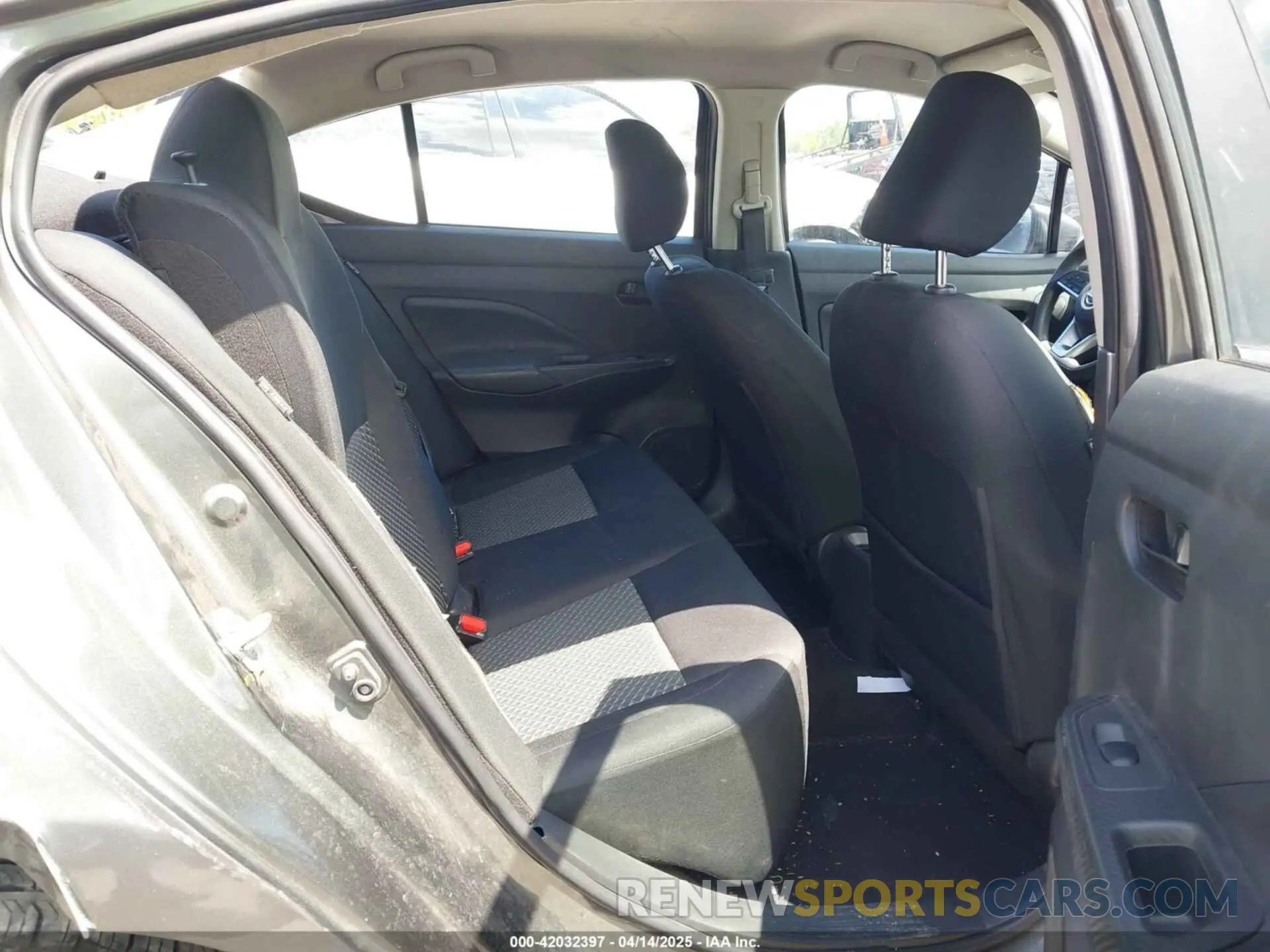 8 Photograph of a damaged car 3N1CN8DV7ML811678 NISSAN VERSA 2021