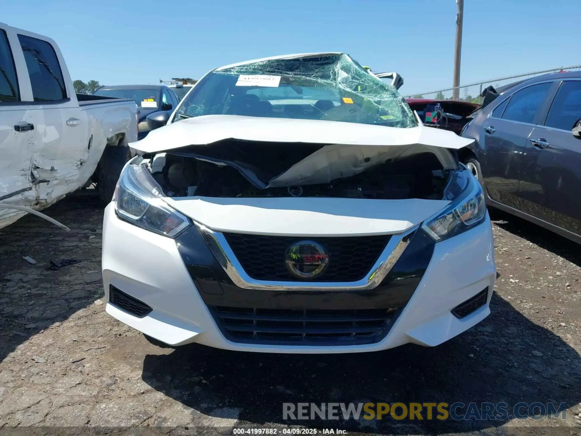 11 Photograph of a damaged car 3N1CN8DV7ML820705 NISSAN VERSA 2021