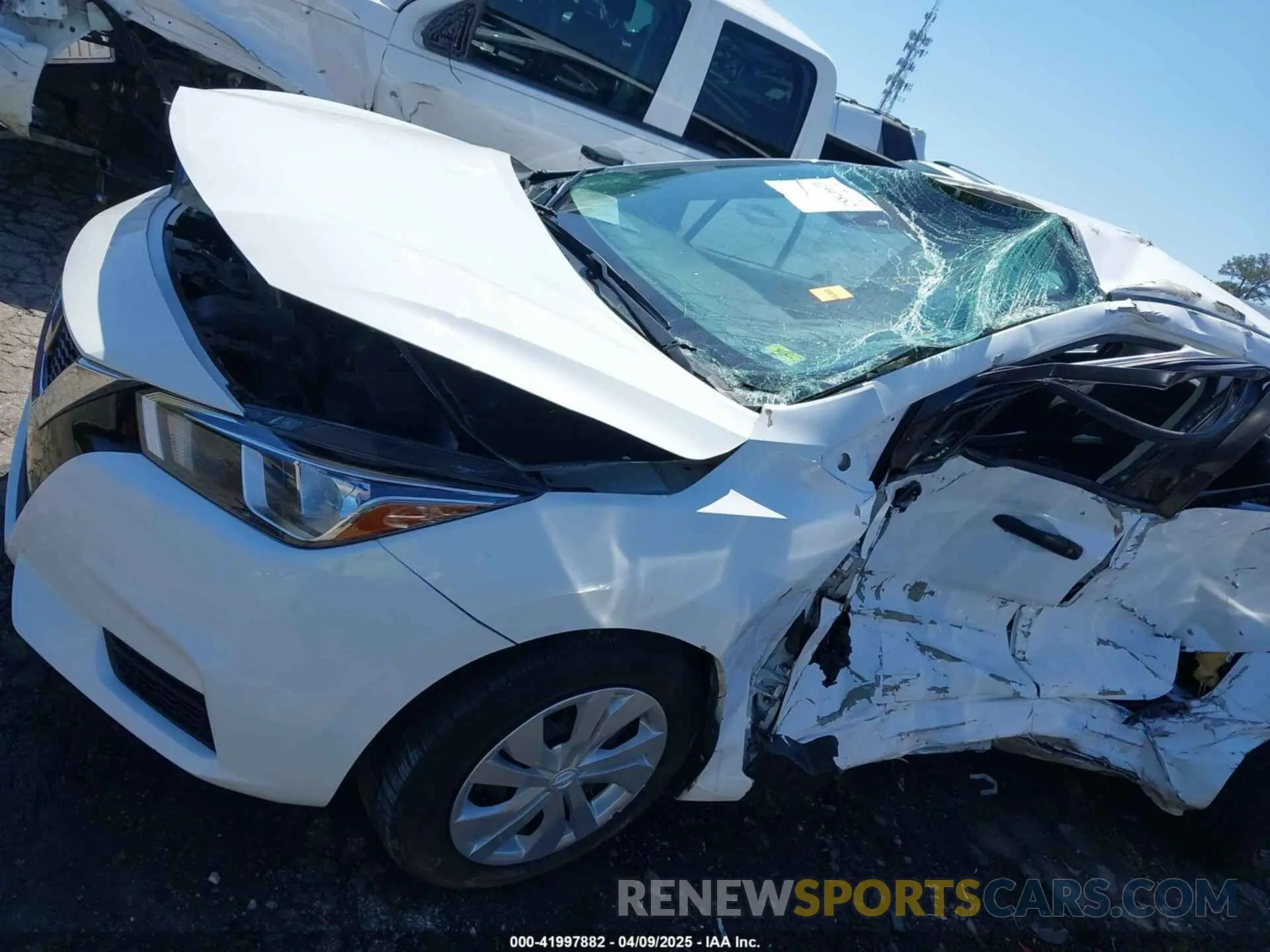 18 Photograph of a damaged car 3N1CN8DV7ML820705 NISSAN VERSA 2021