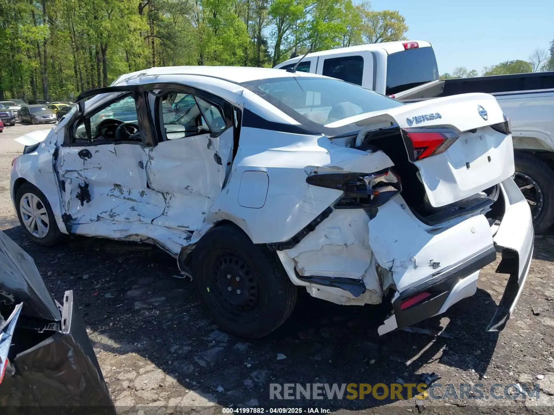 3 Photograph of a damaged car 3N1CN8DV7ML820705 NISSAN VERSA 2021