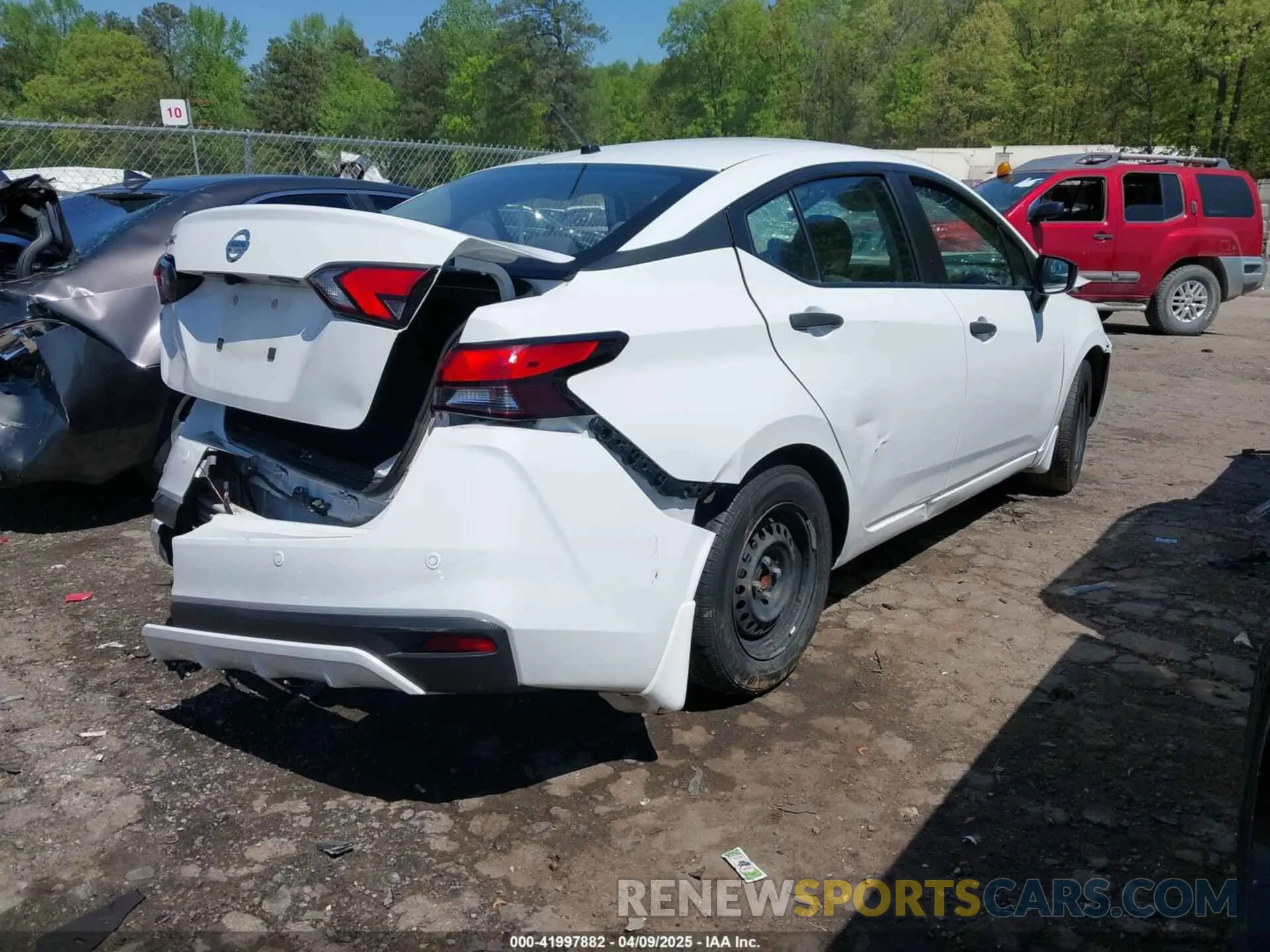 4 Photograph of a damaged car 3N1CN8DV7ML820705 NISSAN VERSA 2021
