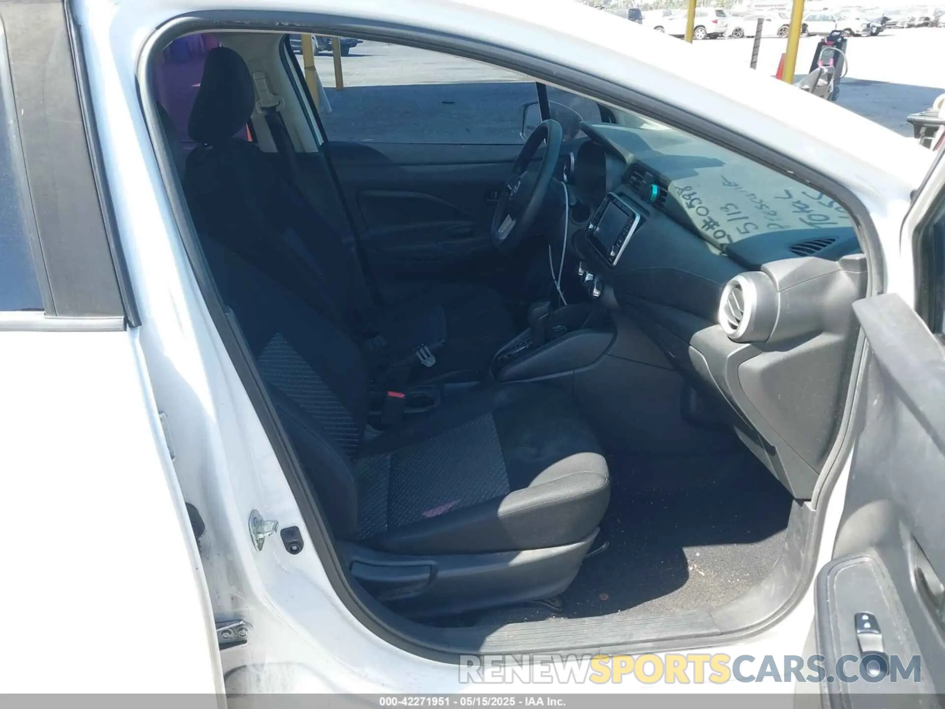 5 Photograph of a damaged car 3N1CN8DV7ML858743 NISSAN VERSA 2021