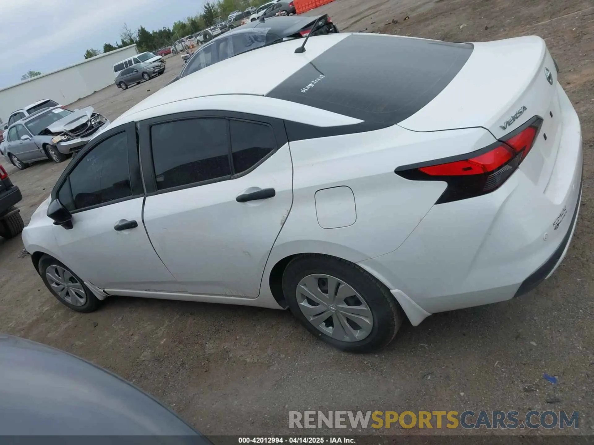 15 Photograph of a damaged car 3N1CN8DV7ML860153 NISSAN VERSA 2021