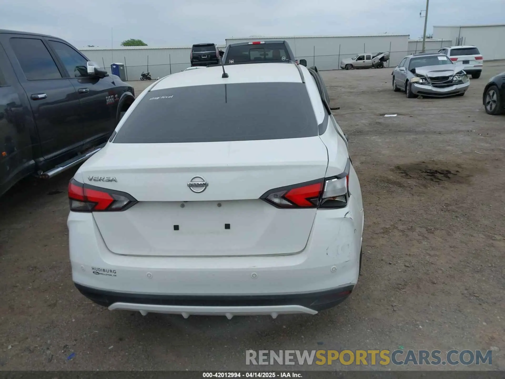 17 Photograph of a damaged car 3N1CN8DV7ML860153 NISSAN VERSA 2021