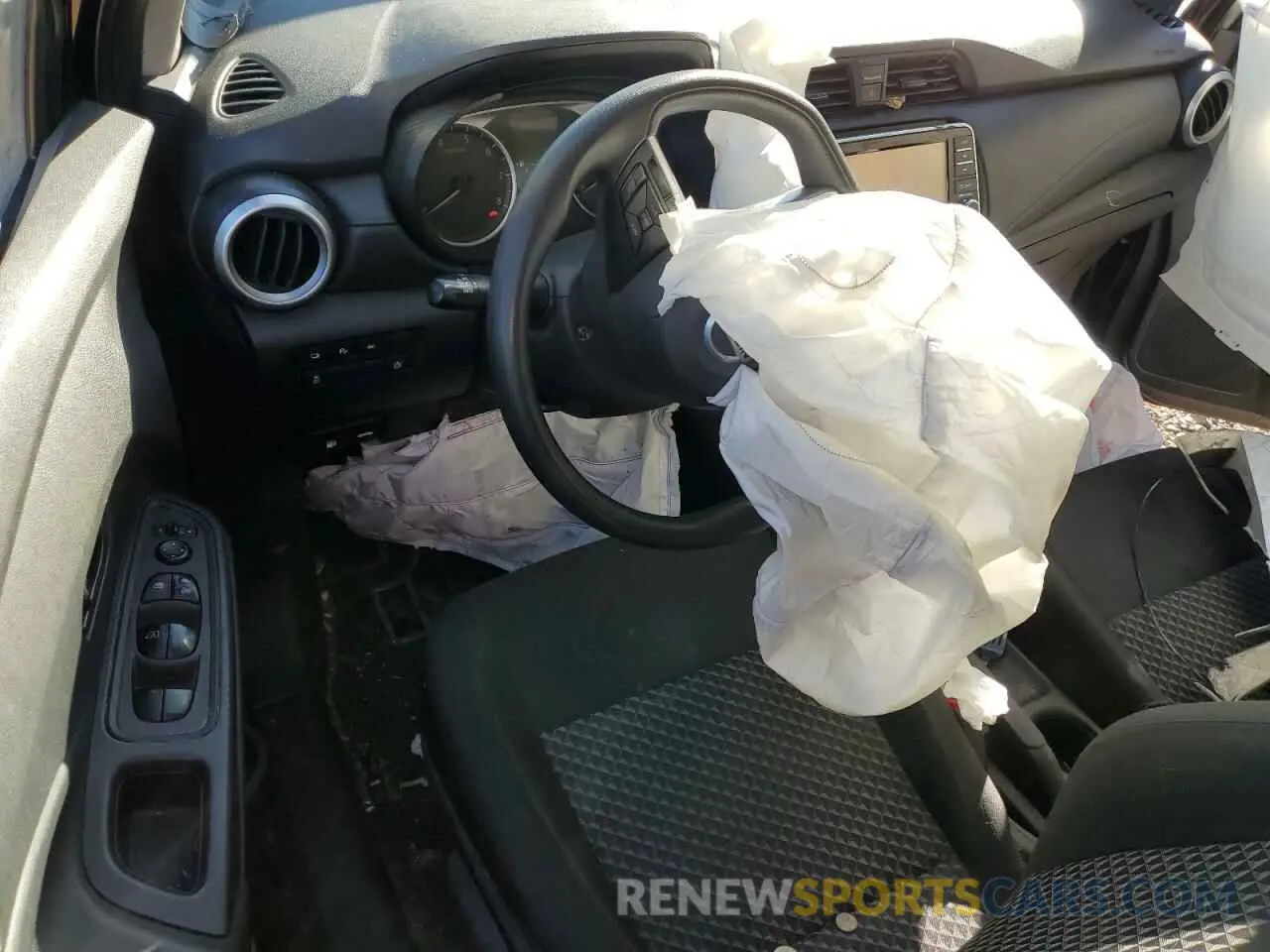 8 Photograph of a damaged car 3N1CN8DV8ML806988 NISSAN VERSA 2021