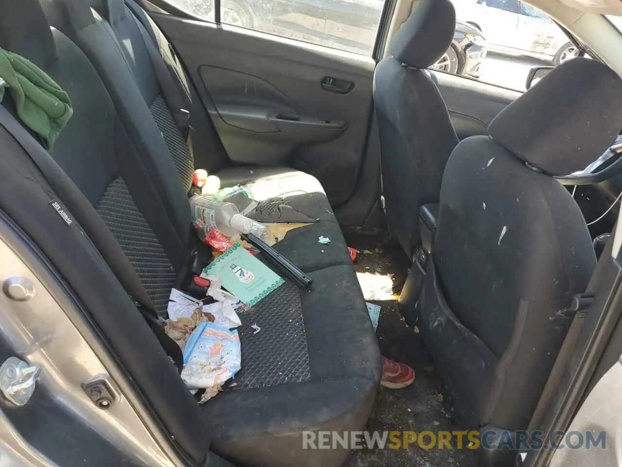 10 Photograph of a damaged car 3N1CN8DV8ML850487 NISSAN VERSA 2021