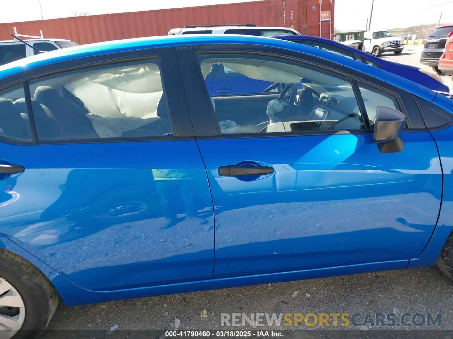 13 Photograph of a damaged car 3N1CN8DV8ML868519 NISSAN VERSA 2021