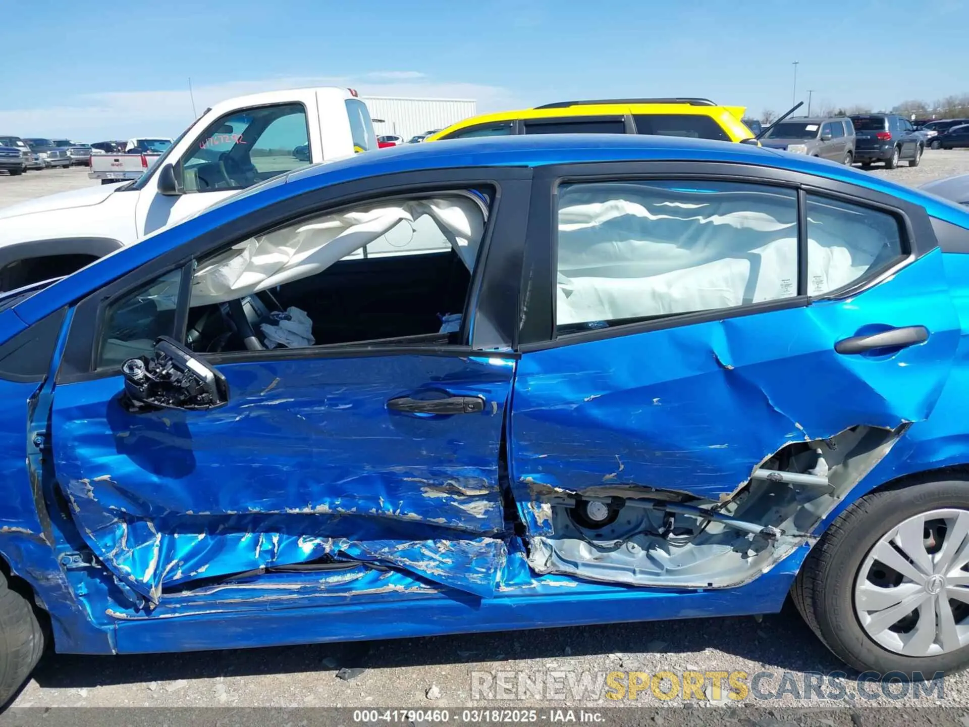 14 Photograph of a damaged car 3N1CN8DV8ML868519 NISSAN VERSA 2021