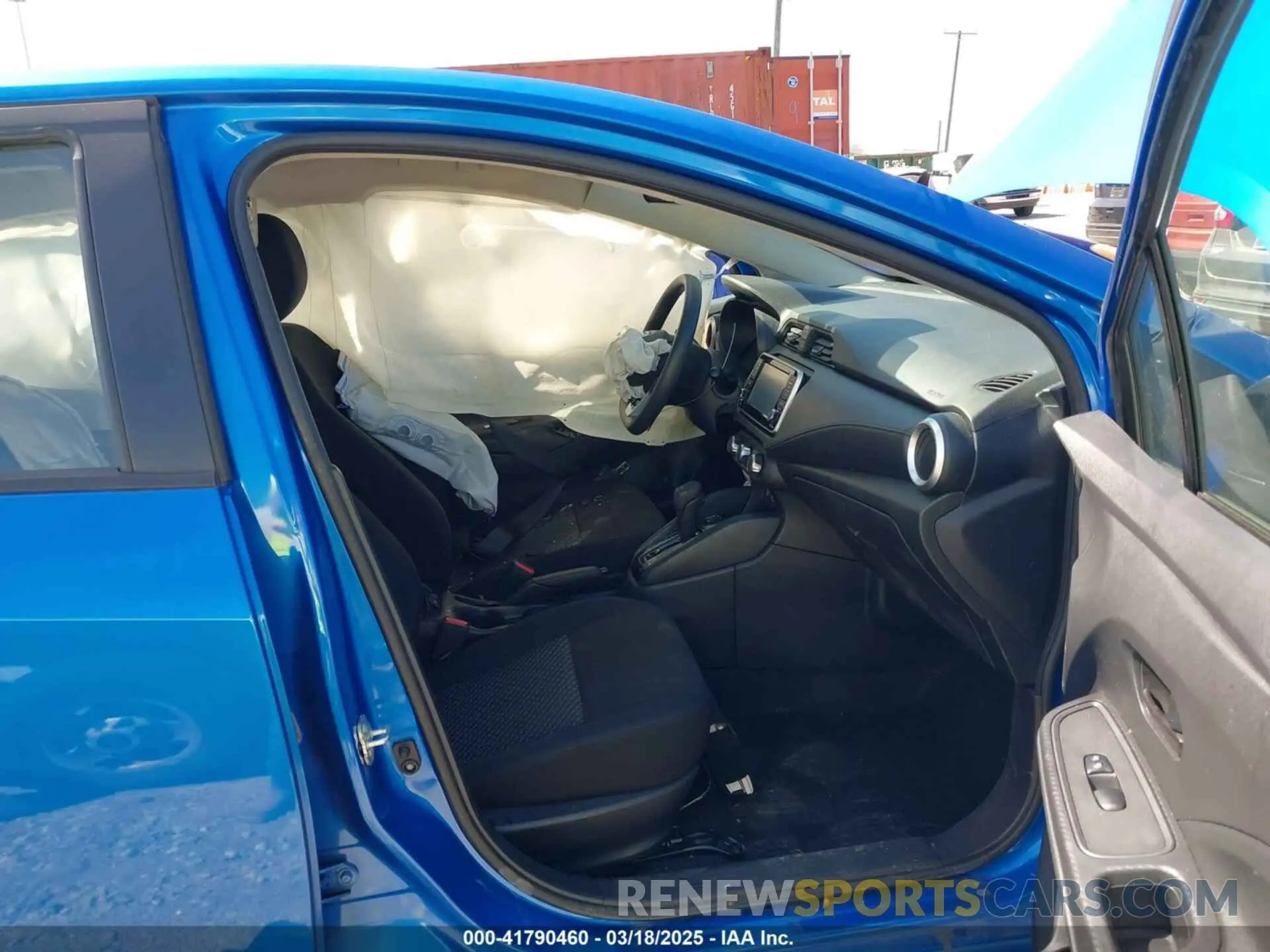 5 Photograph of a damaged car 3N1CN8DV8ML868519 NISSAN VERSA 2021