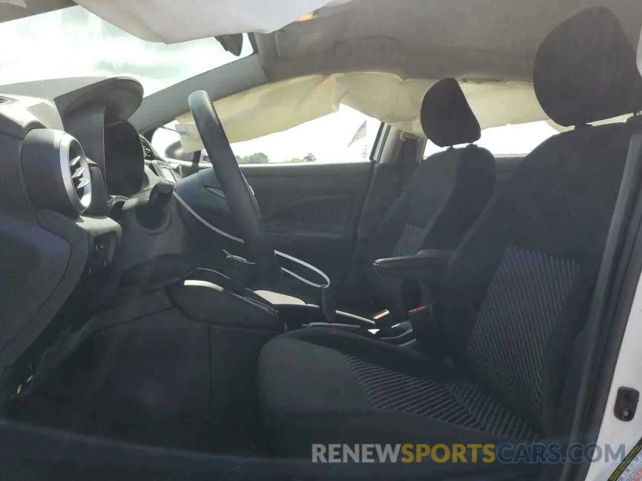 7 Photograph of a damaged car 3N1CN8DV8ML894957 NISSAN VERSA 2021