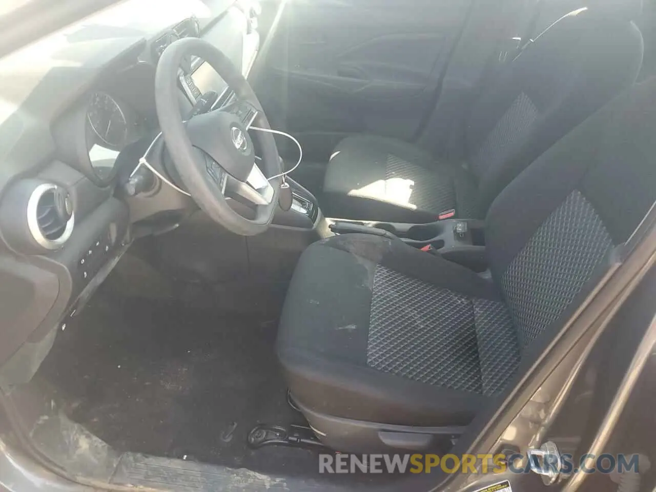 7 Photograph of a damaged car 3N1CN8DV9ML903889 NISSAN VERSA 2021
