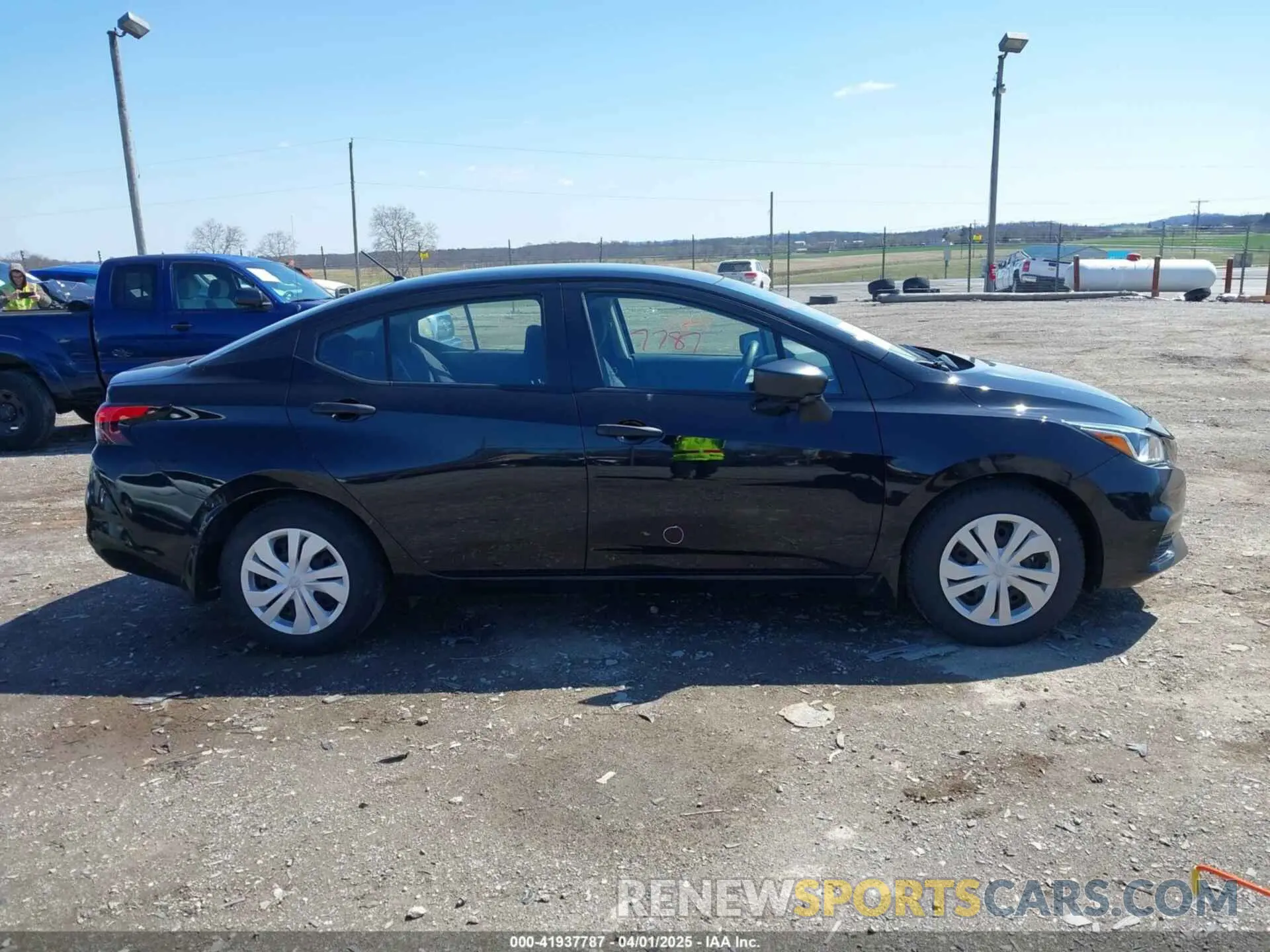 13 Photograph of a damaged car 3N1CN8DV9ML920546 NISSAN VERSA 2021