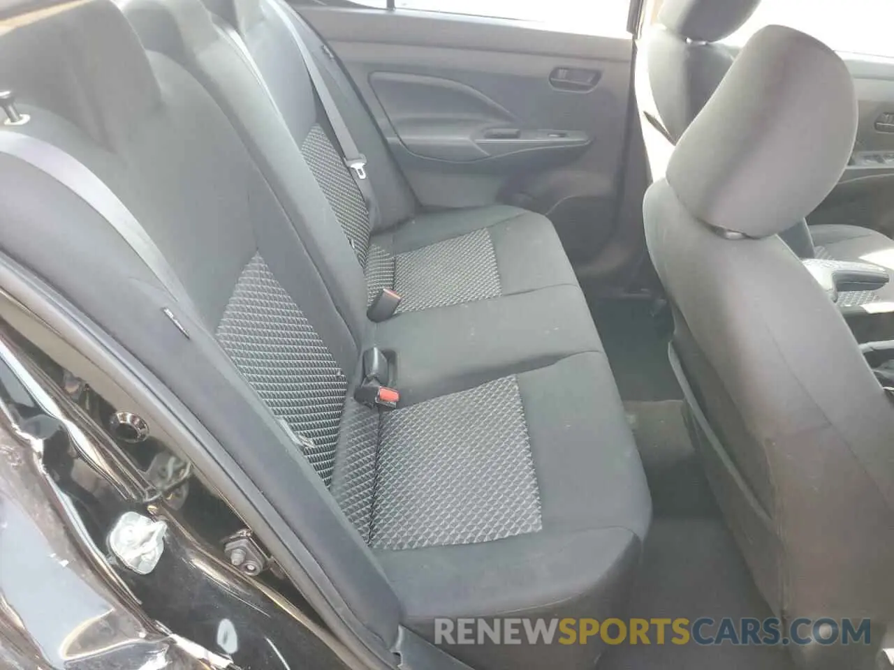 10 Photograph of a damaged car 3N1CN8DVXML808595 NISSAN VERSA 2021
