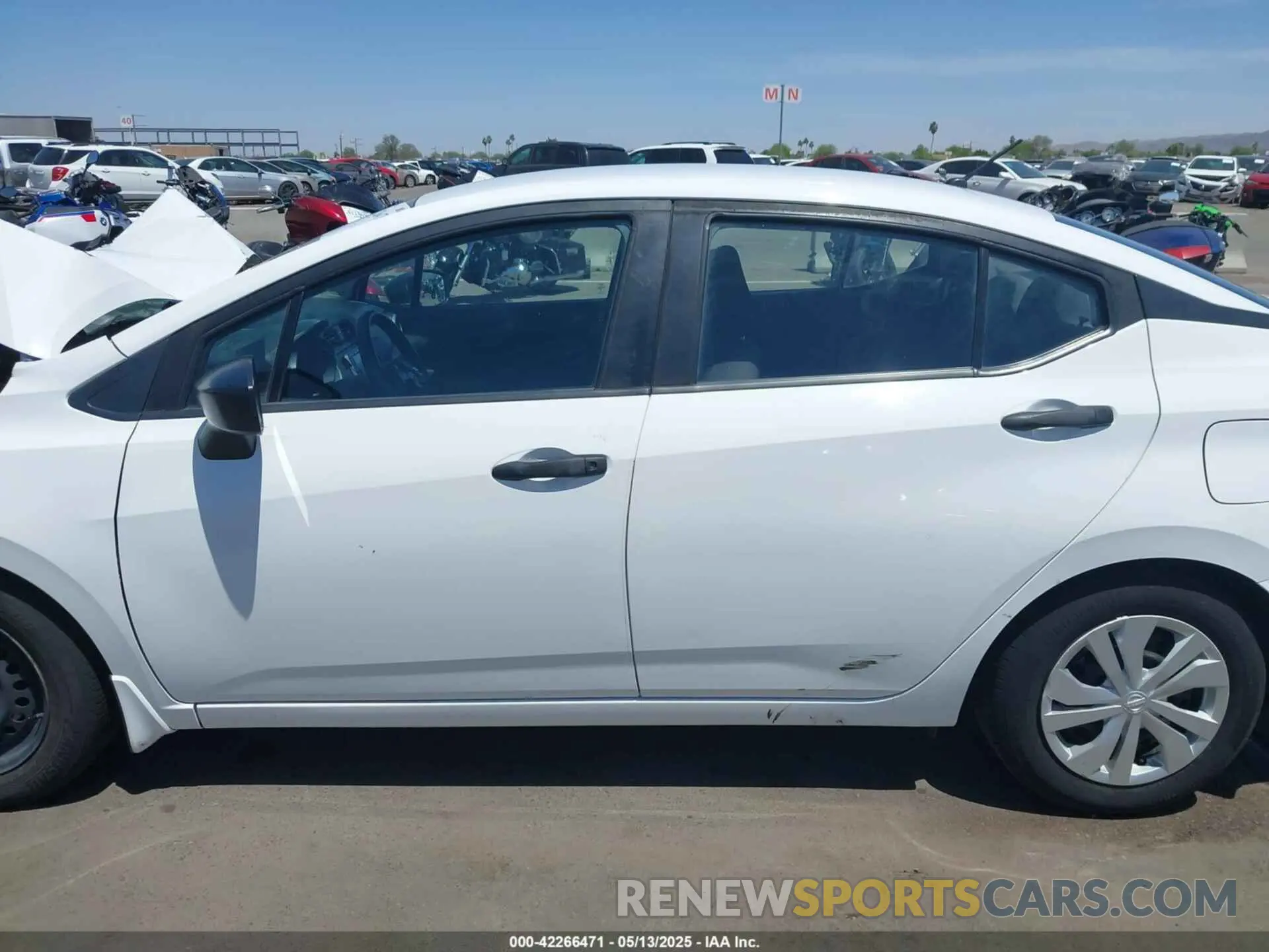 14 Photograph of a damaged car 3N1CN8DVXML856372 NISSAN VERSA 2021