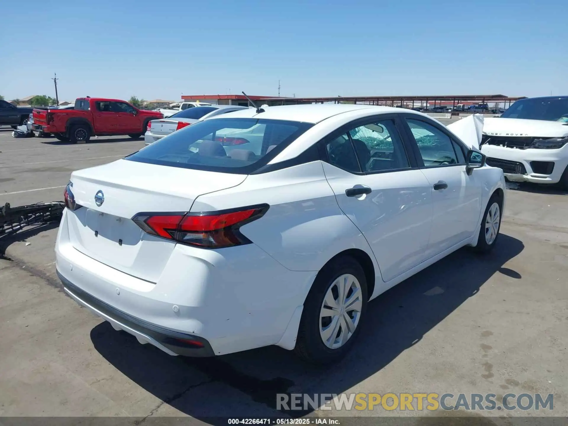 4 Photograph of a damaged car 3N1CN8DVXML856372 NISSAN VERSA 2021