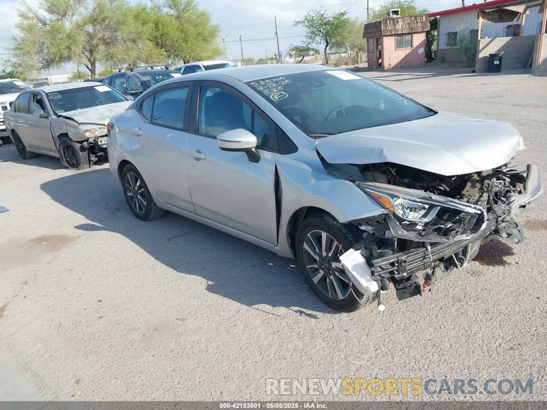 1 Photograph of a damaged car 3N1CN8EV0ML815652 NISSAN VERSA 2021