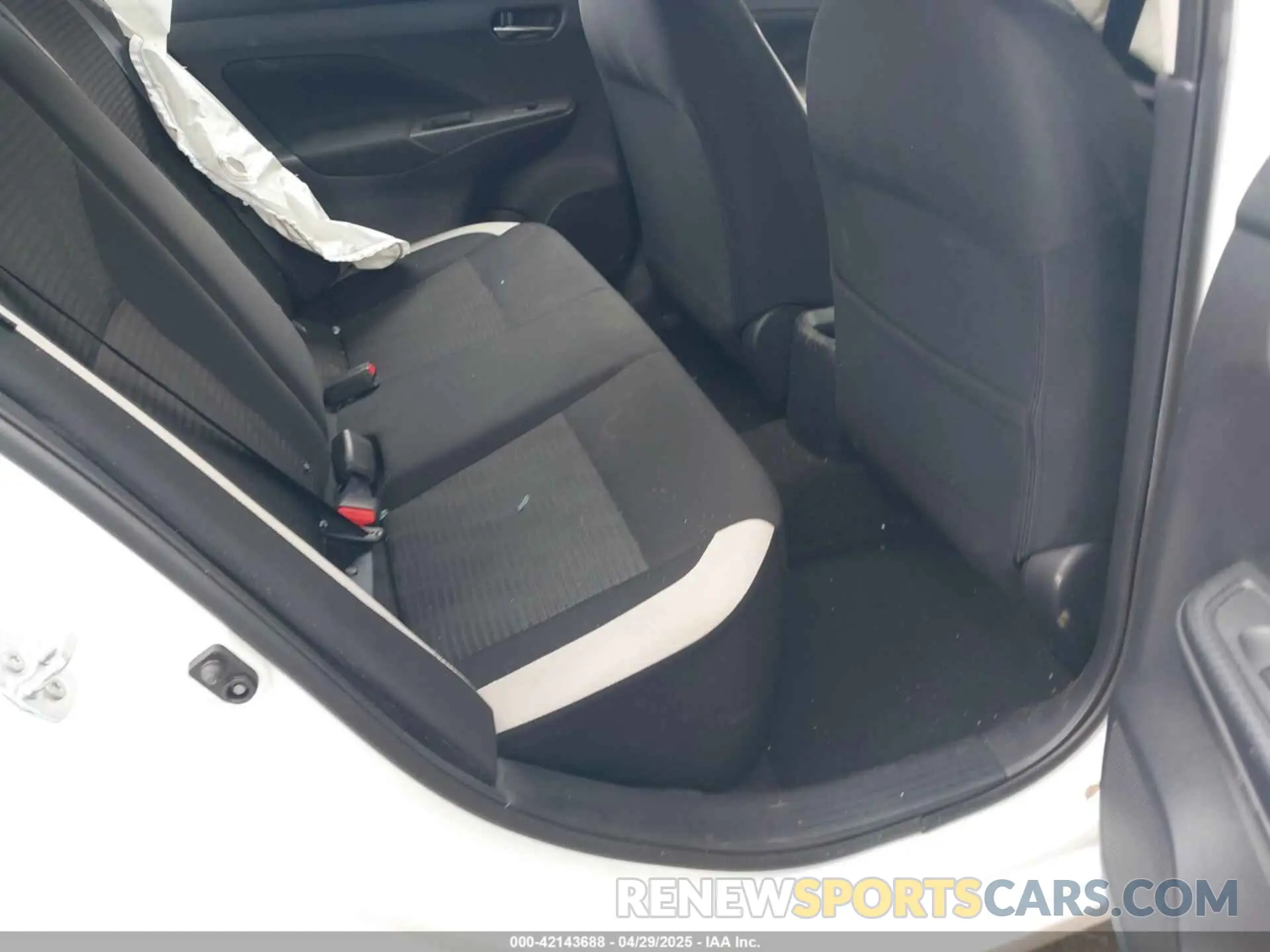 8 Photograph of a damaged car 3N1CN8EV0ML824805 NISSAN VERSA 2021