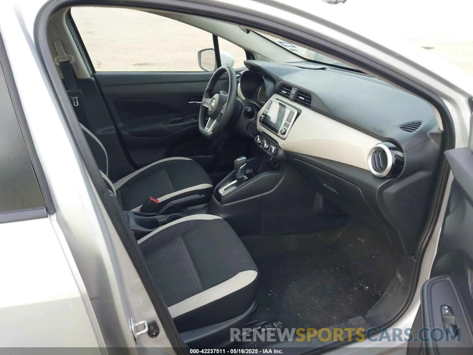 5 Photograph of a damaged car 3N1CN8EV0ML826618 NISSAN VERSA 2021