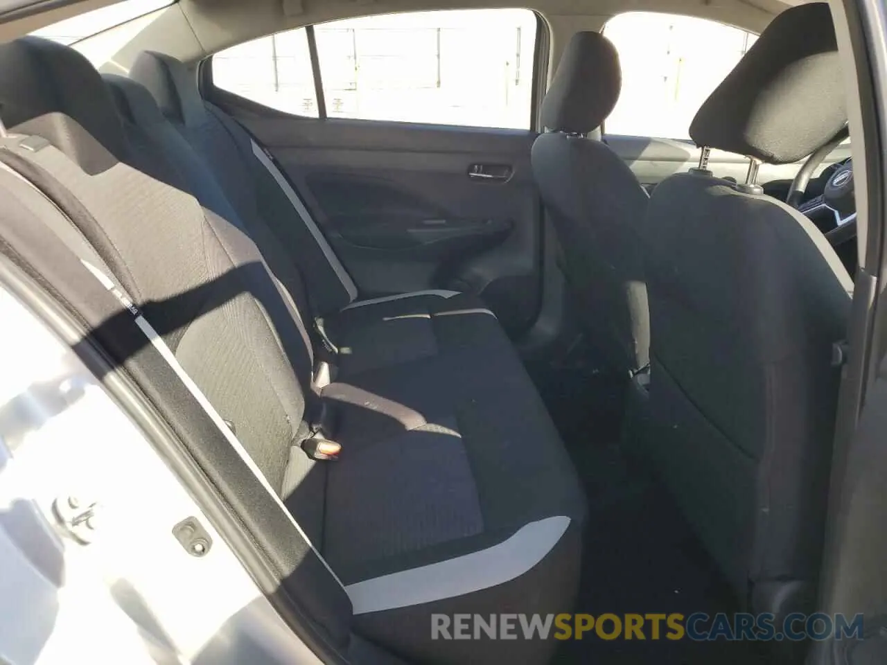 11 Photograph of a damaged car 3N1CN8EV0ML831690 NISSAN VERSA 2021