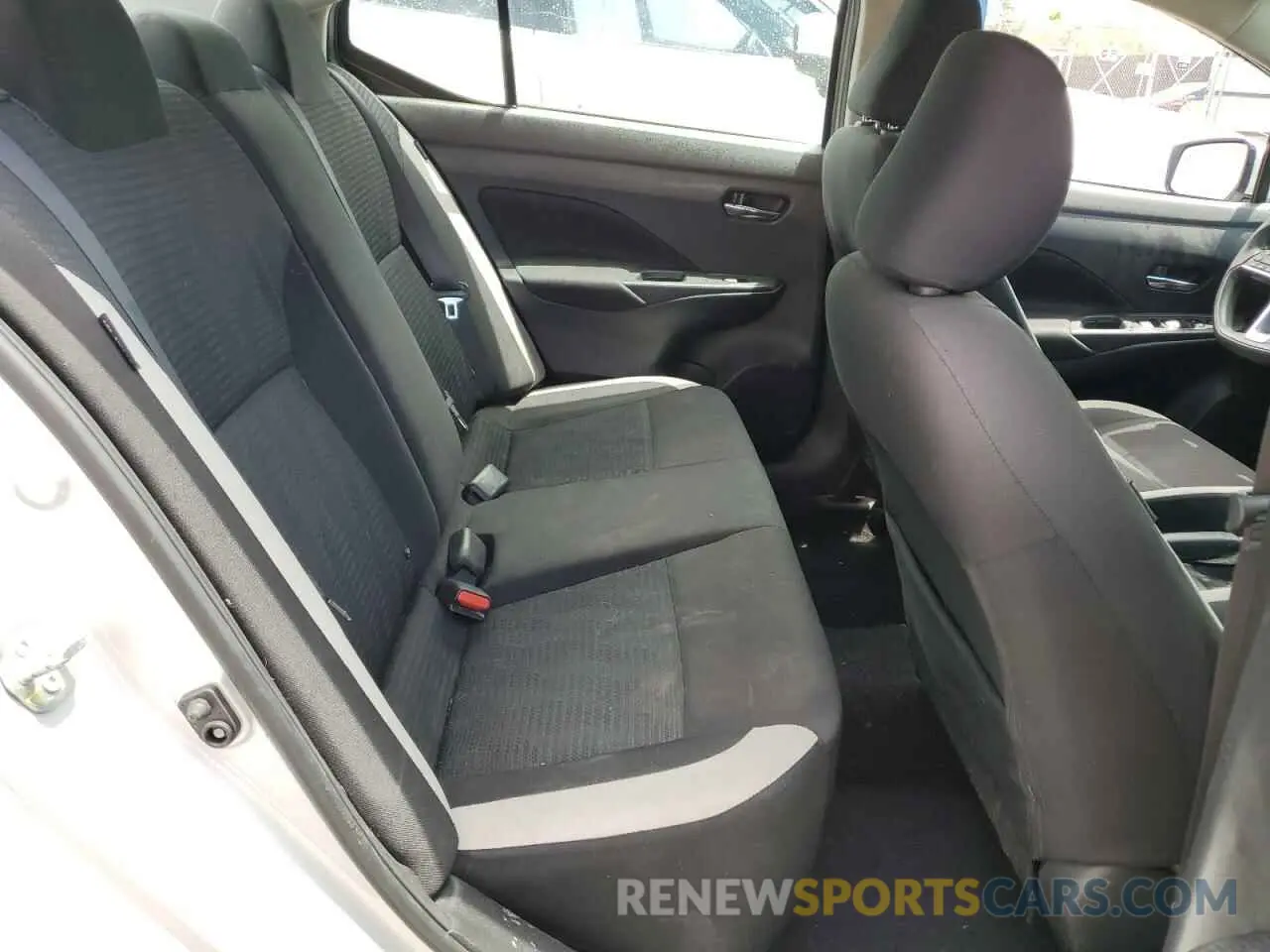 10 Photograph of a damaged car 3N1CN8EV0ML843015 NISSAN VERSA 2021