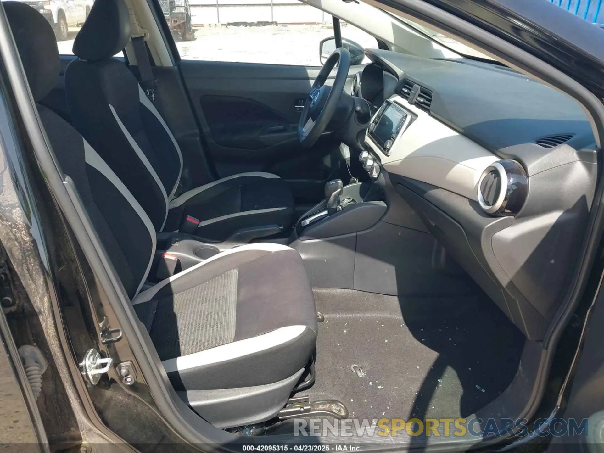 5 Photograph of a damaged car 3N1CN8EV0ML849820 NISSAN VERSA 2021