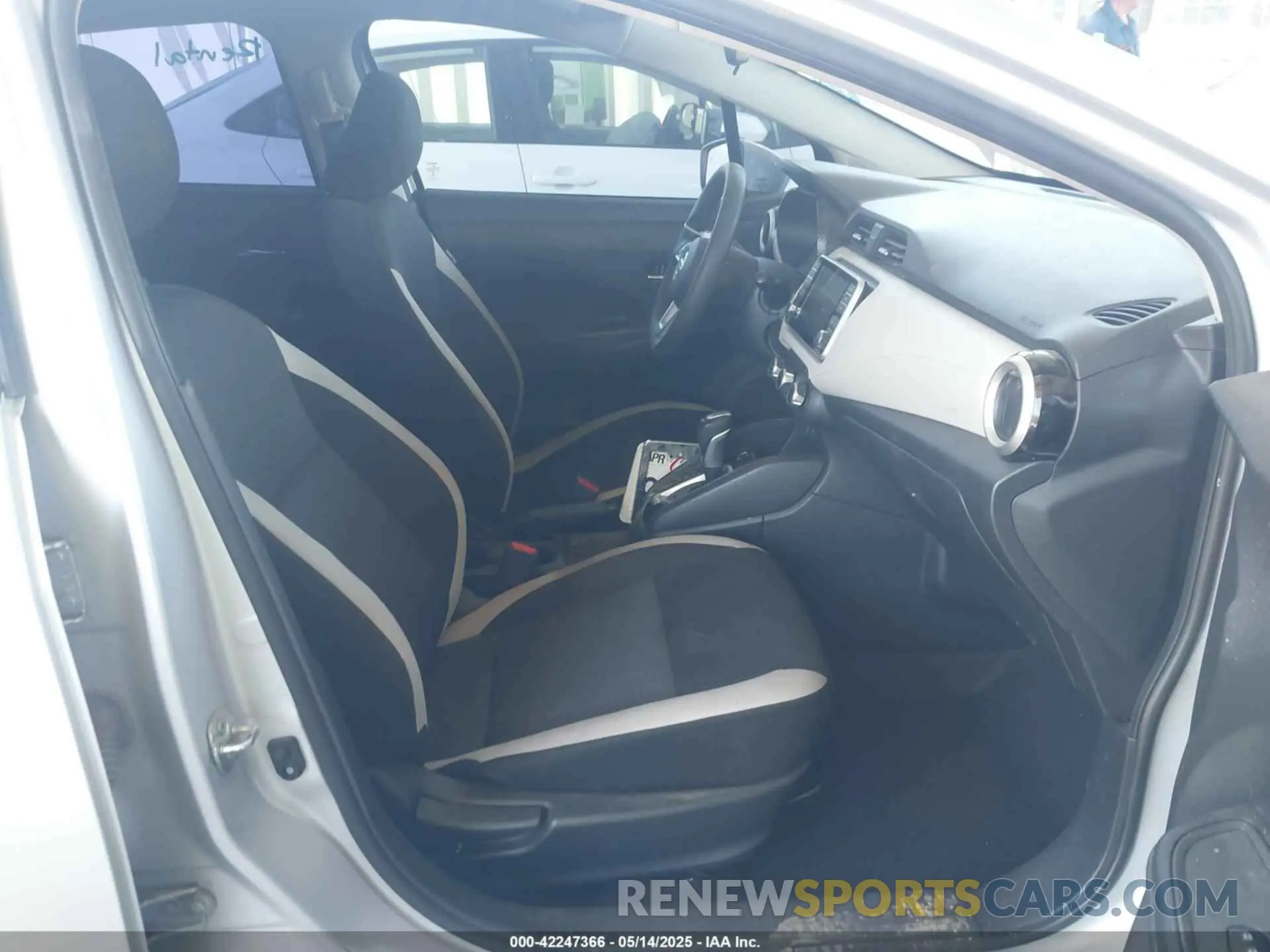 5 Photograph of a damaged car 3N1CN8EV0ML878735 NISSAN VERSA 2021