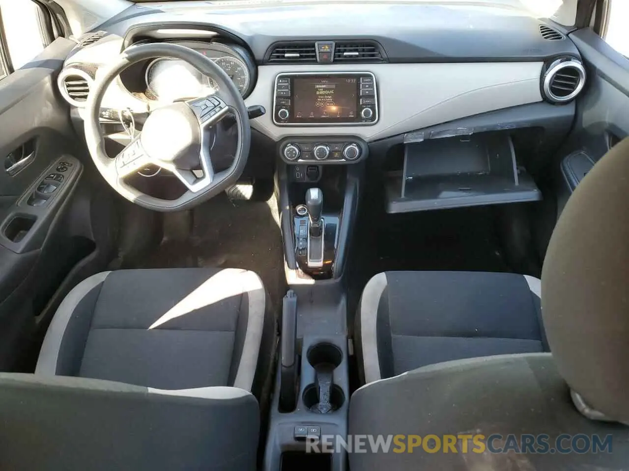8 Photograph of a damaged car 3N1CN8EV1ML809746 NISSAN VERSA 2021