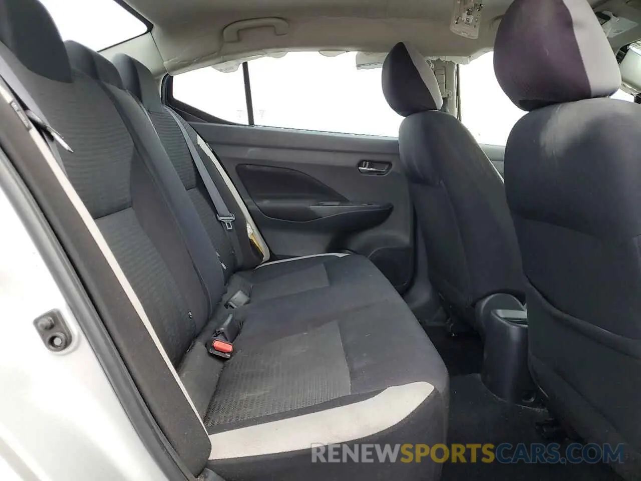 10 Photograph of a damaged car 3N1CN8EV1ML825297 NISSAN VERSA 2021
