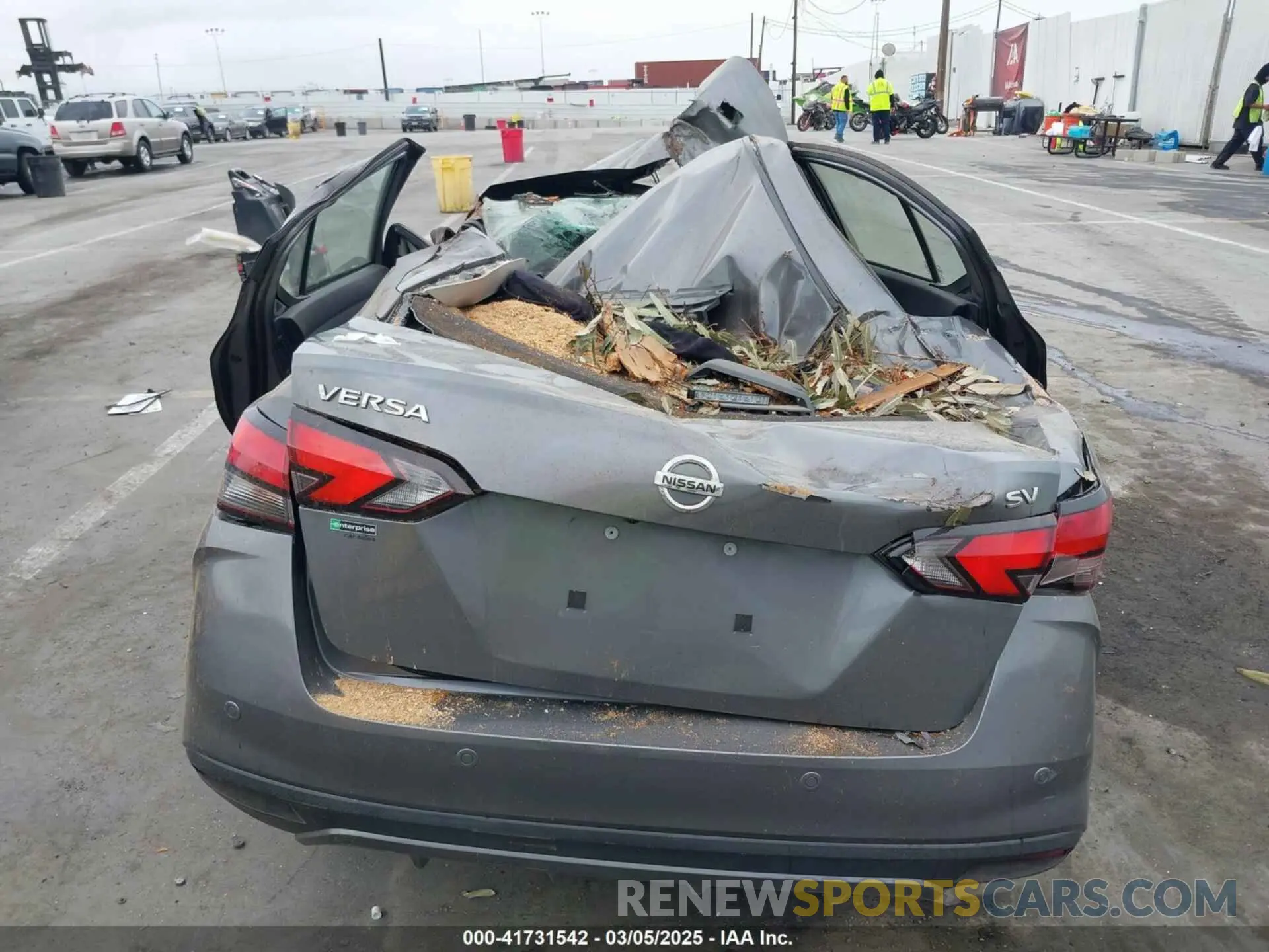 15 Photograph of a damaged car 3N1CN8EV1ML831150 NISSAN VERSA 2021