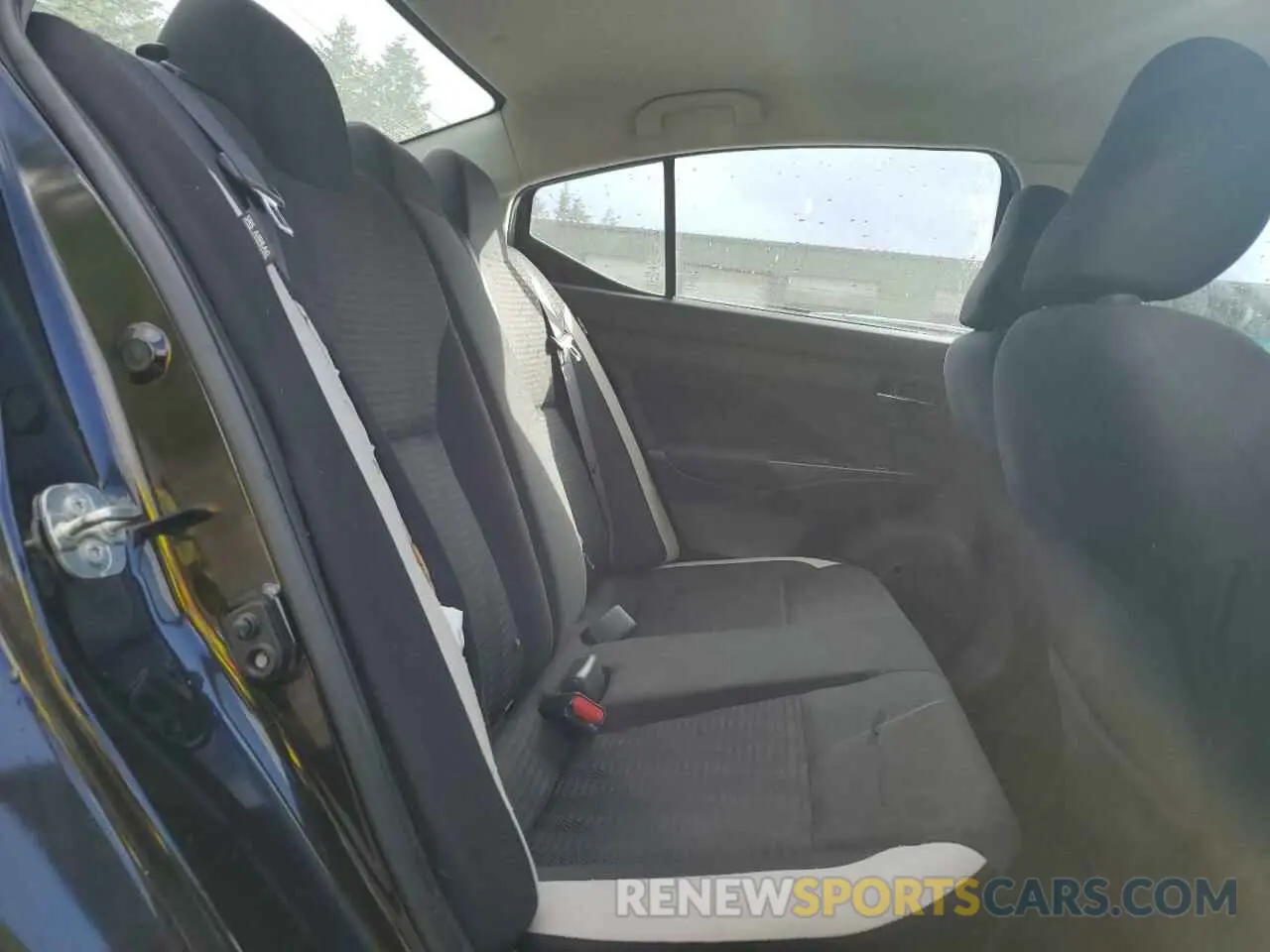 10 Photograph of a damaged car 3N1CN8EV1ML868344 NISSAN VERSA 2021