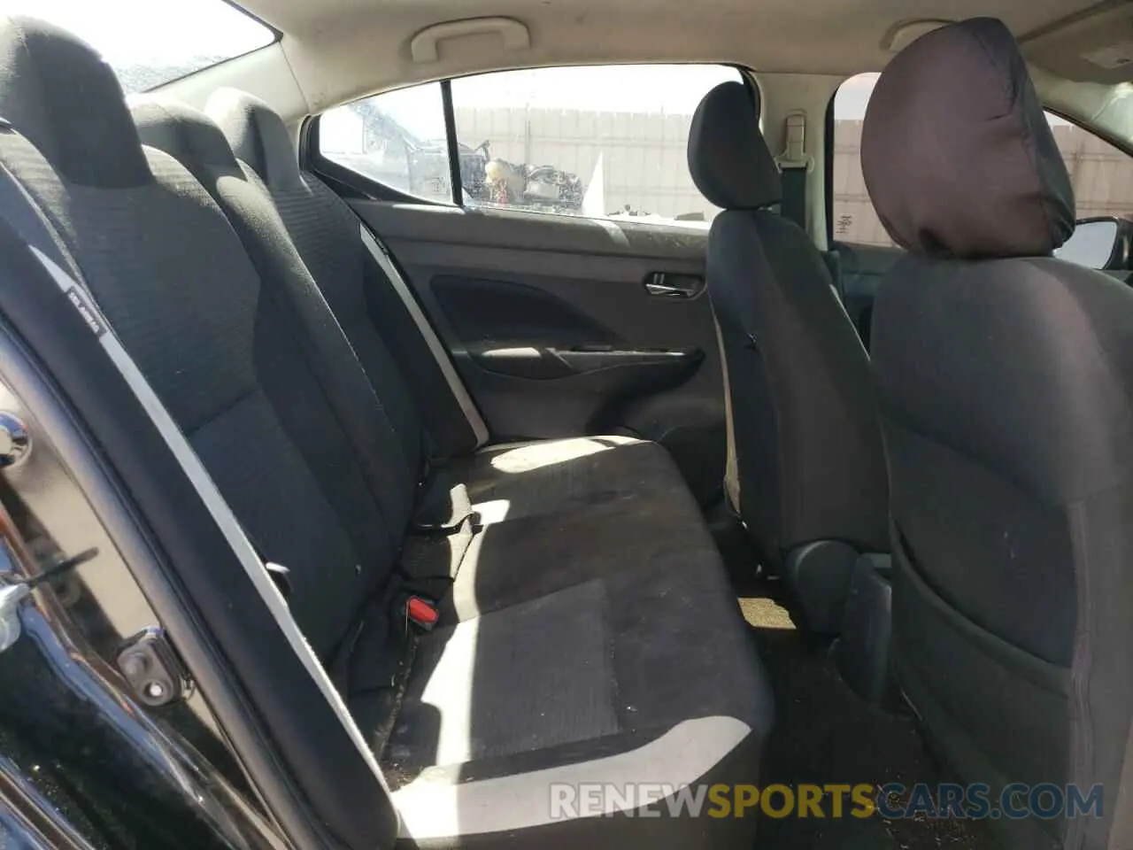 10 Photograph of a damaged car 3N1CN8EV1ML878646 NISSAN VERSA 2021