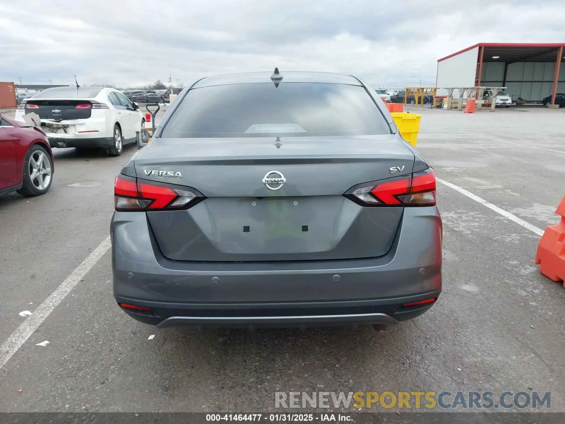 17 Photograph of a damaged car 3N1CN8EV1ML884592 NISSAN VERSA 2021