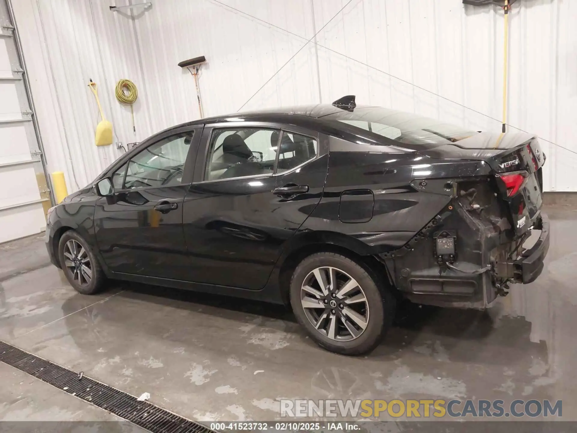 15 Photograph of a damaged car 3N1CN8EV1ML888772 NISSAN VERSA 2021